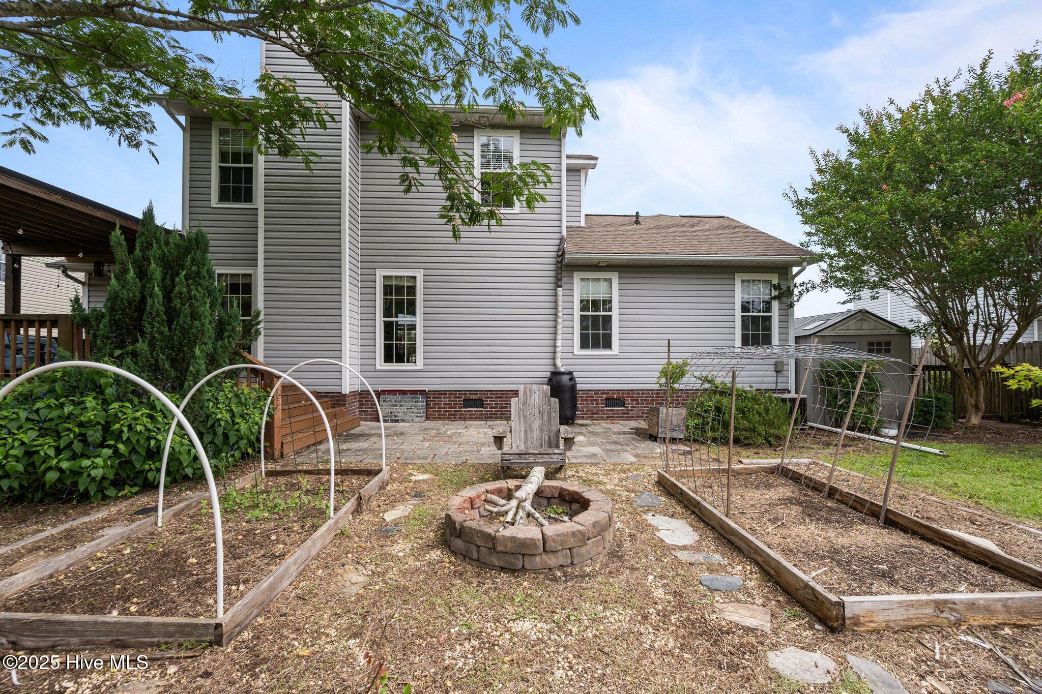 100548060 | Photo 39