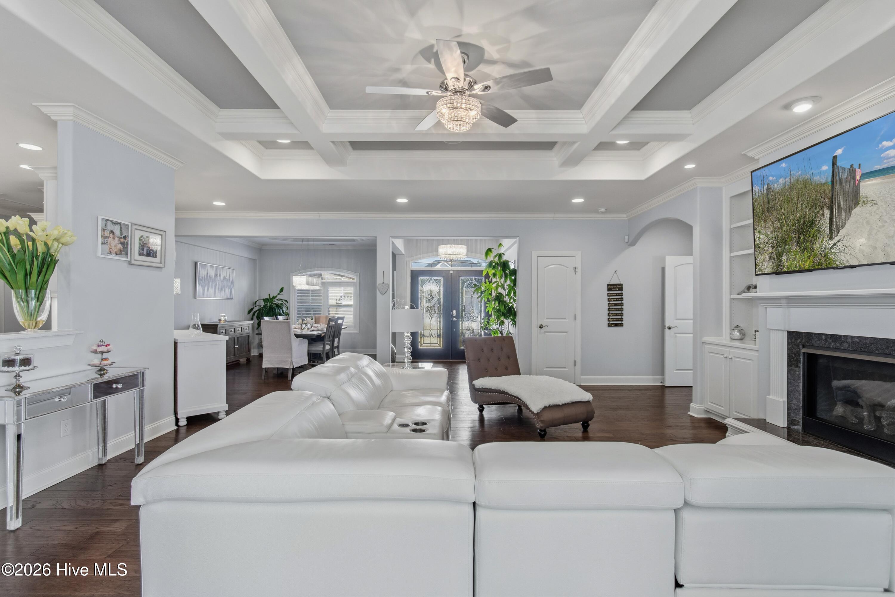 100548705 | Photo 12