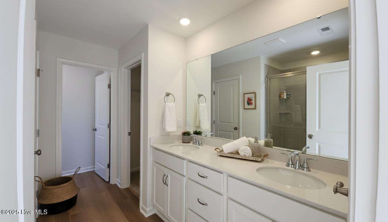 100544194 | Photo 12