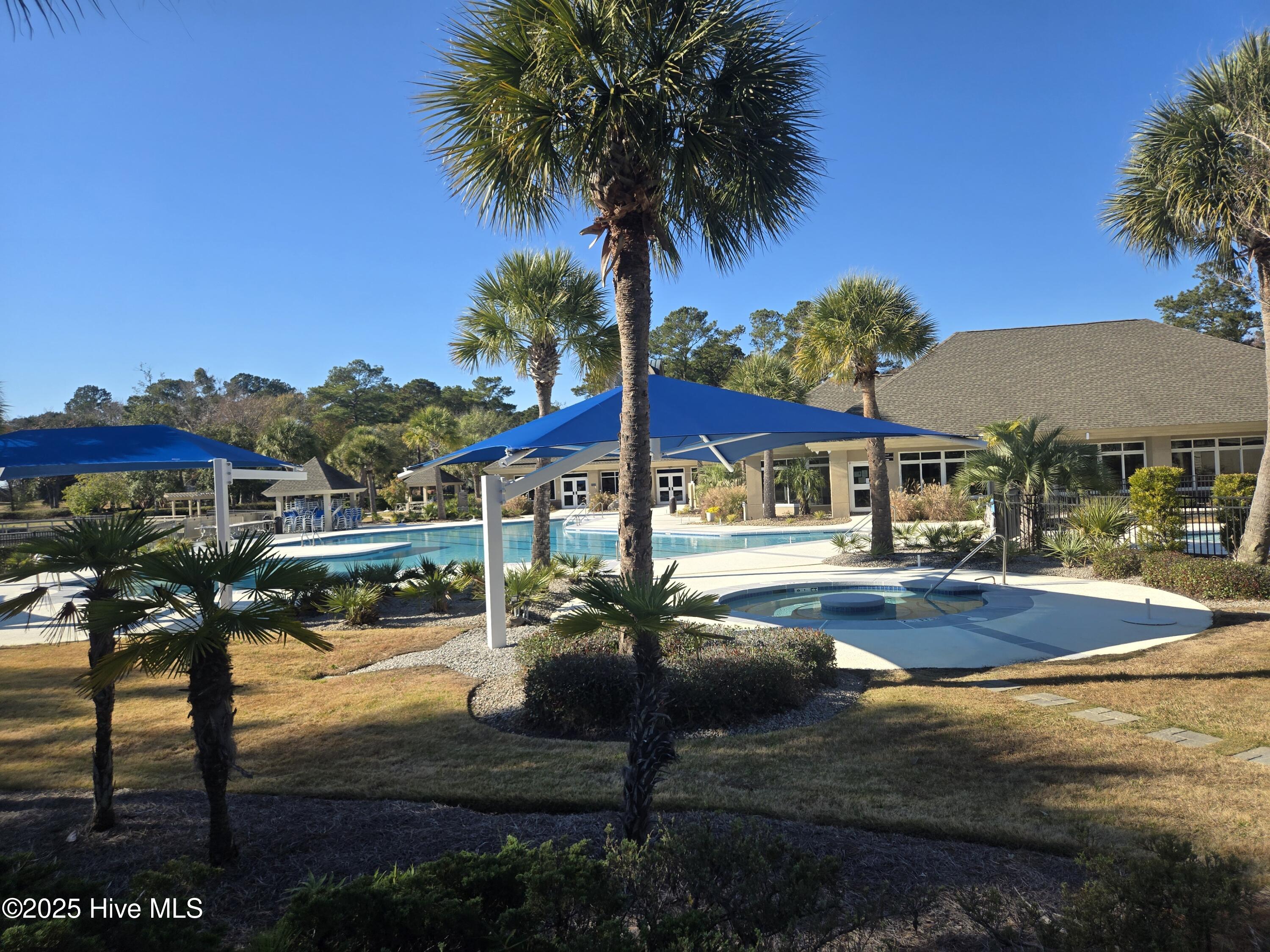 100545211 | Photo 78