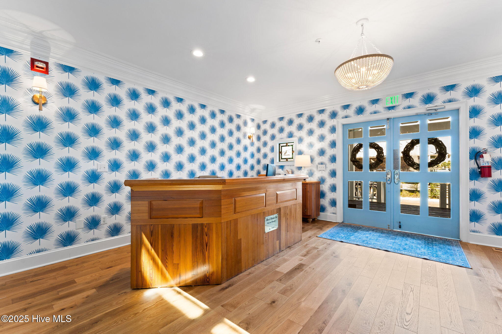 100552750 | Photo 11