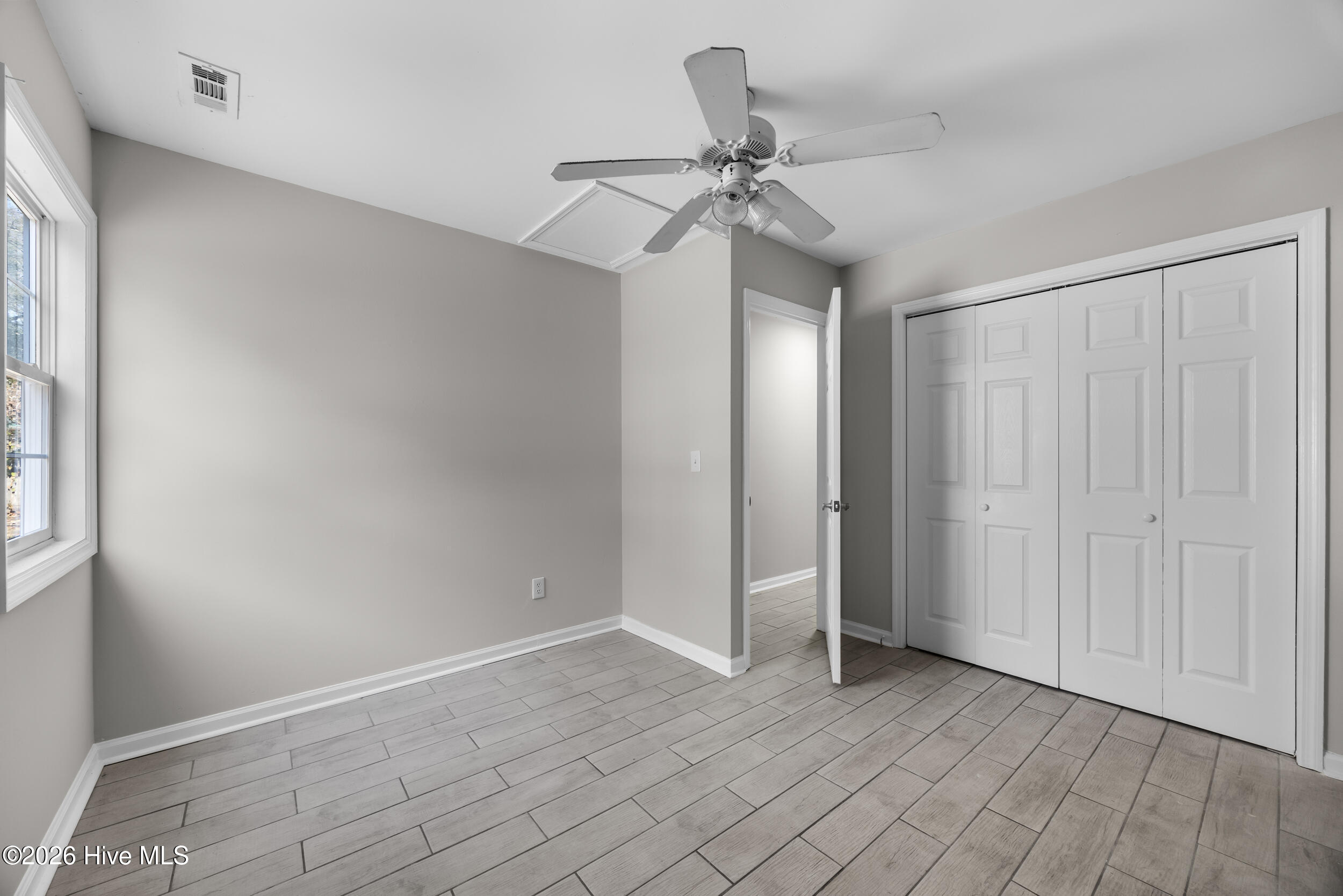 100548509 | Photo 21