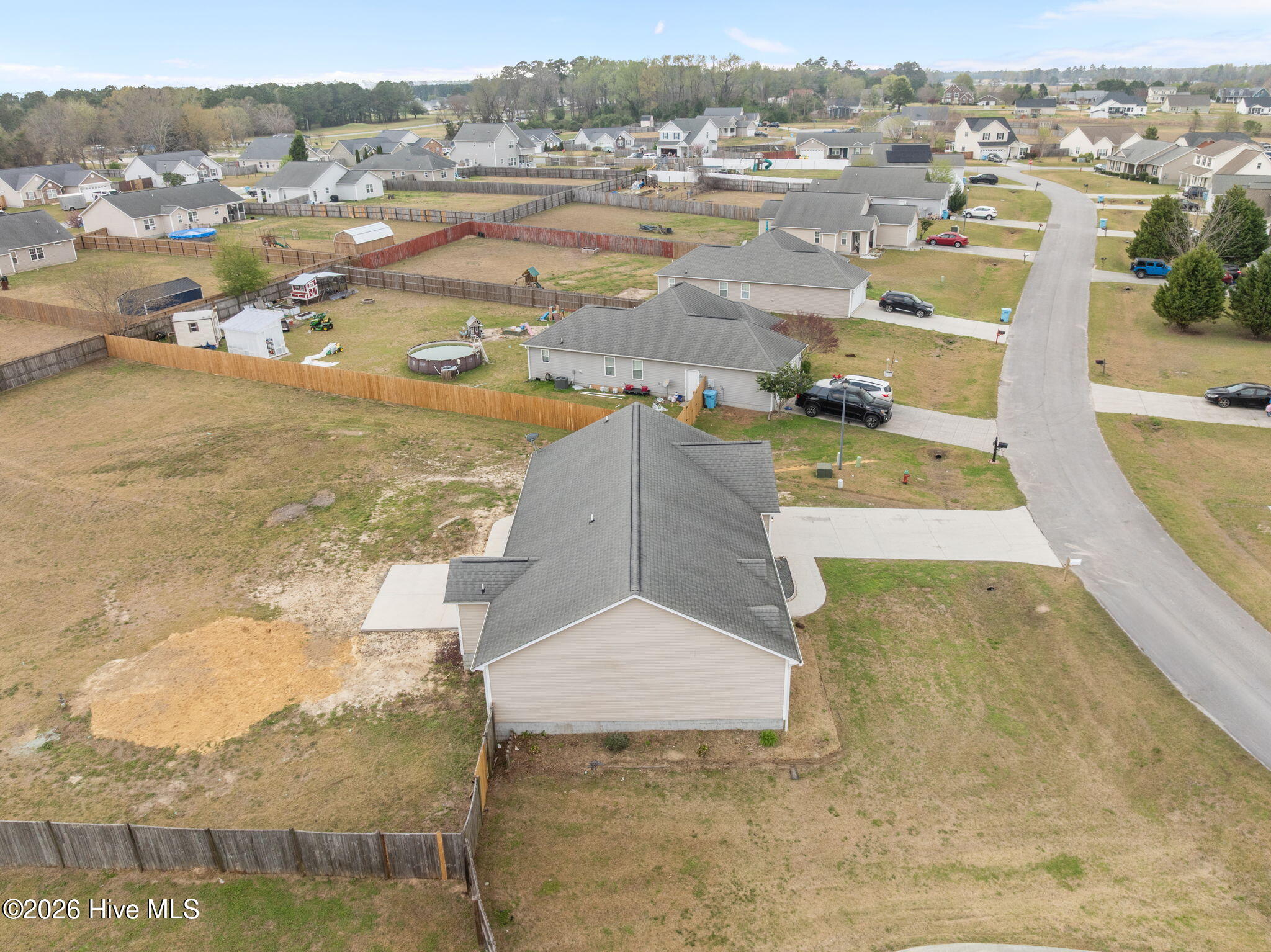 100562235 | Photo 51