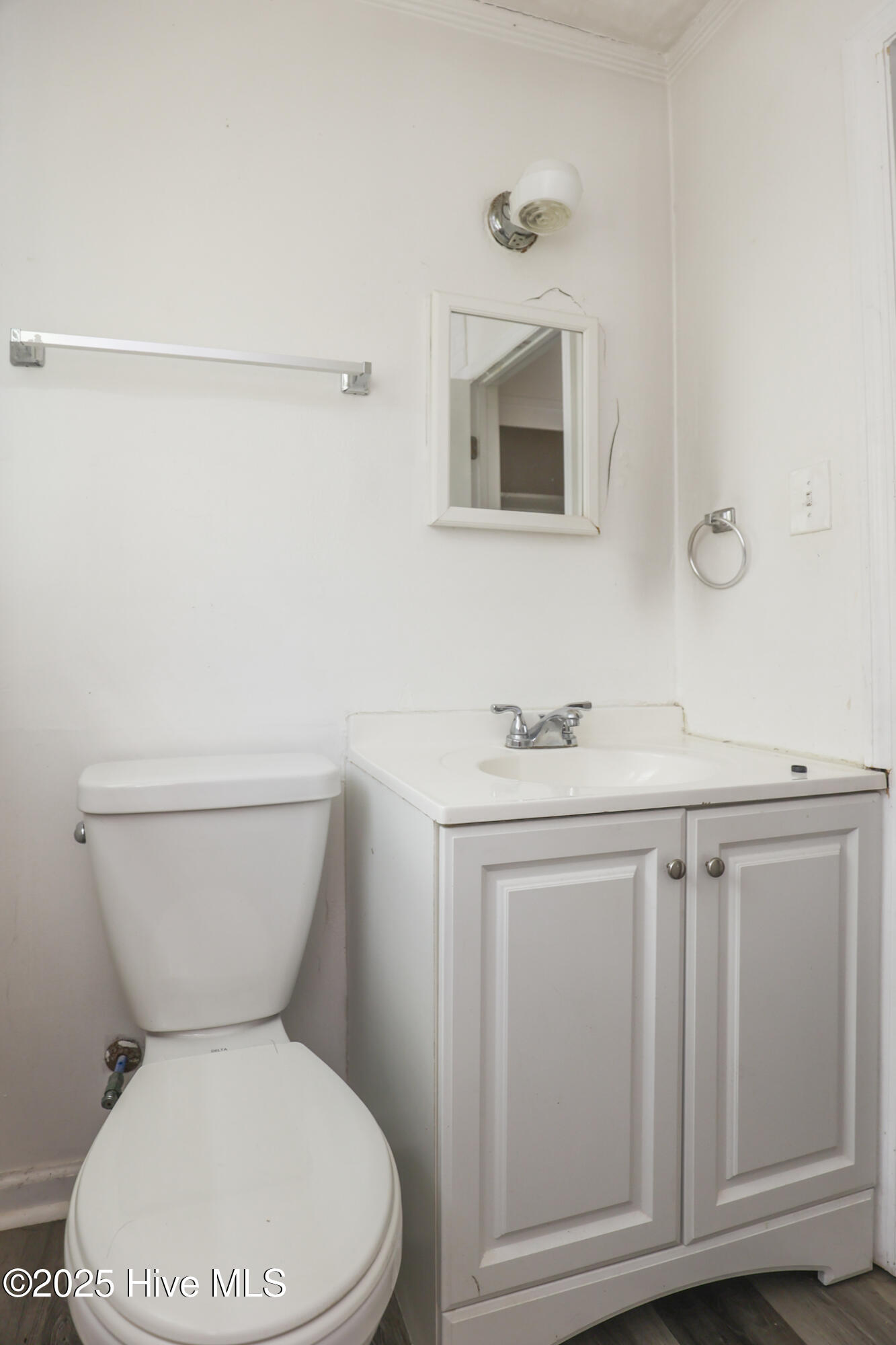 100522187 | Photo 45