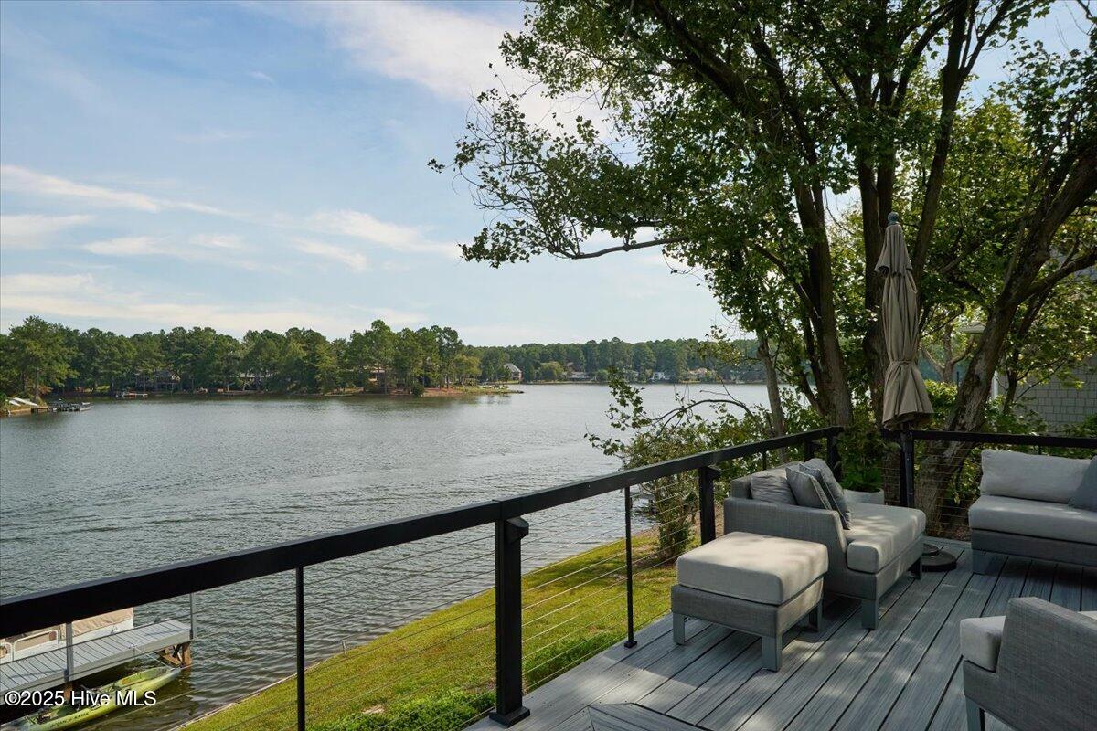 Property at 4 Westlake Pointe Drive