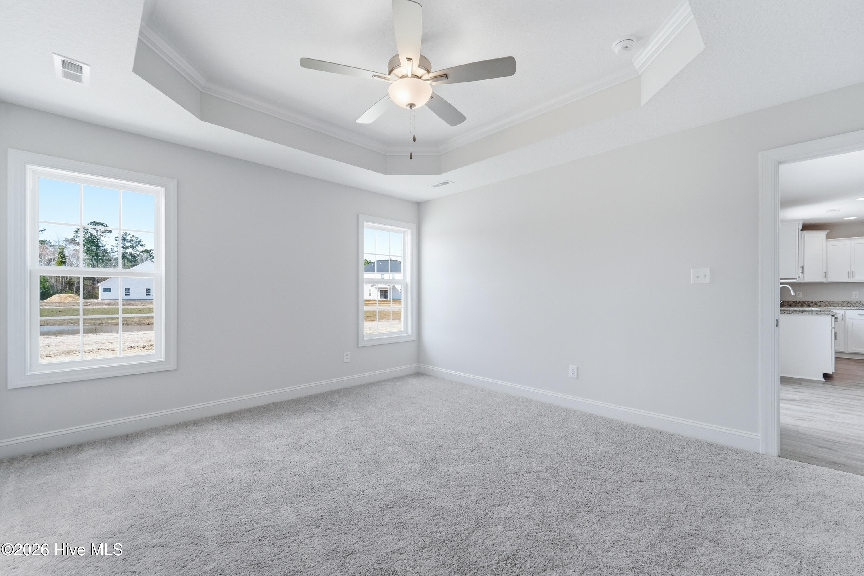 100530676 | Photo 16