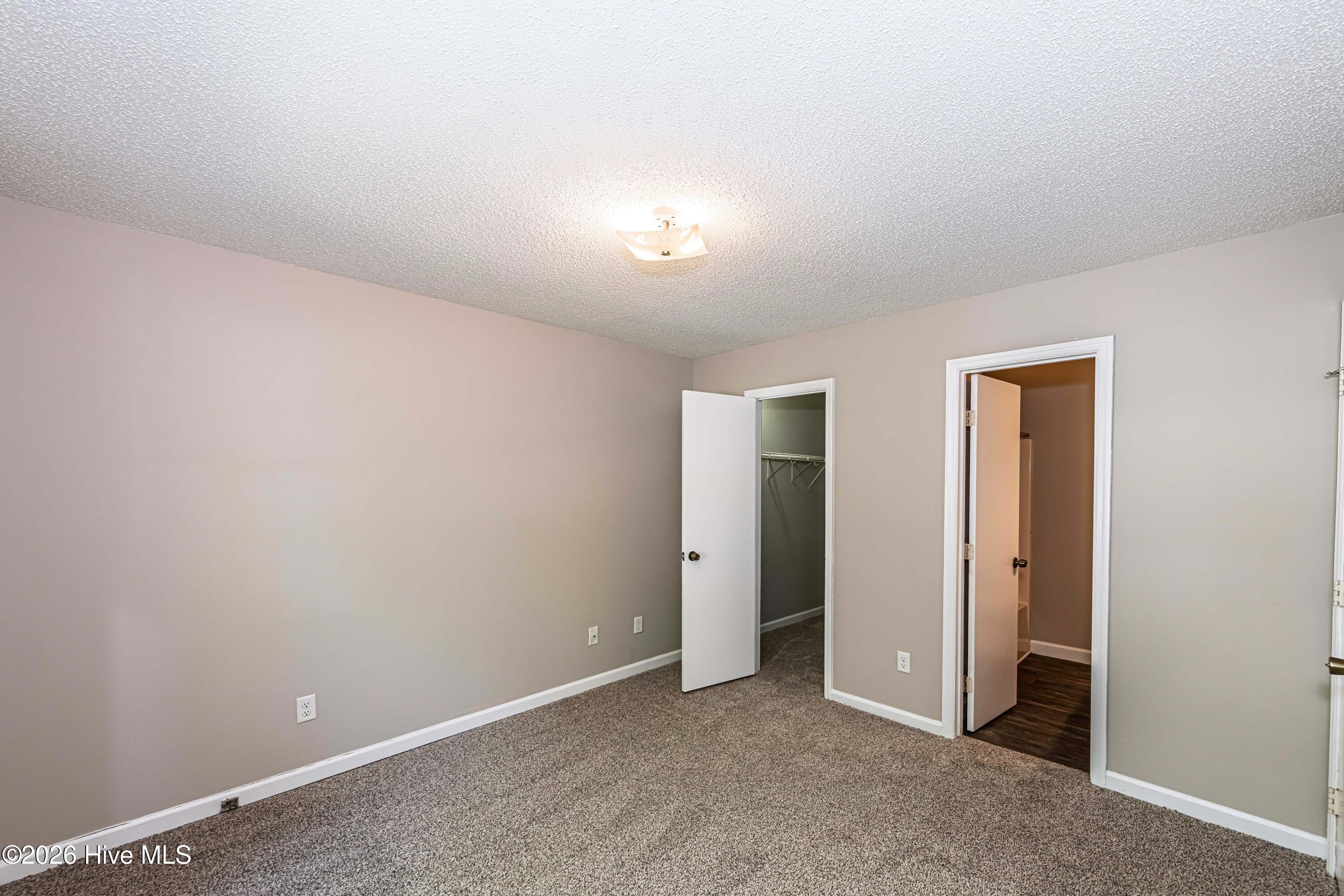 100568106 | Photo 38