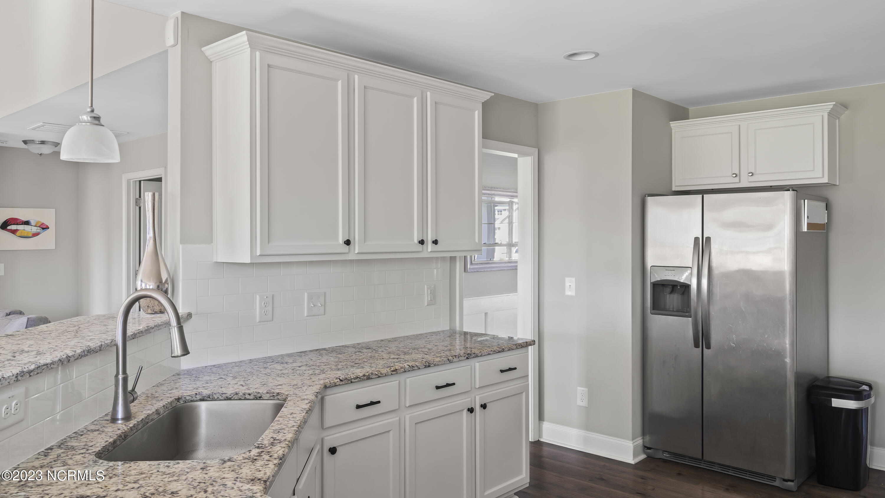 100563607 | Photo 16