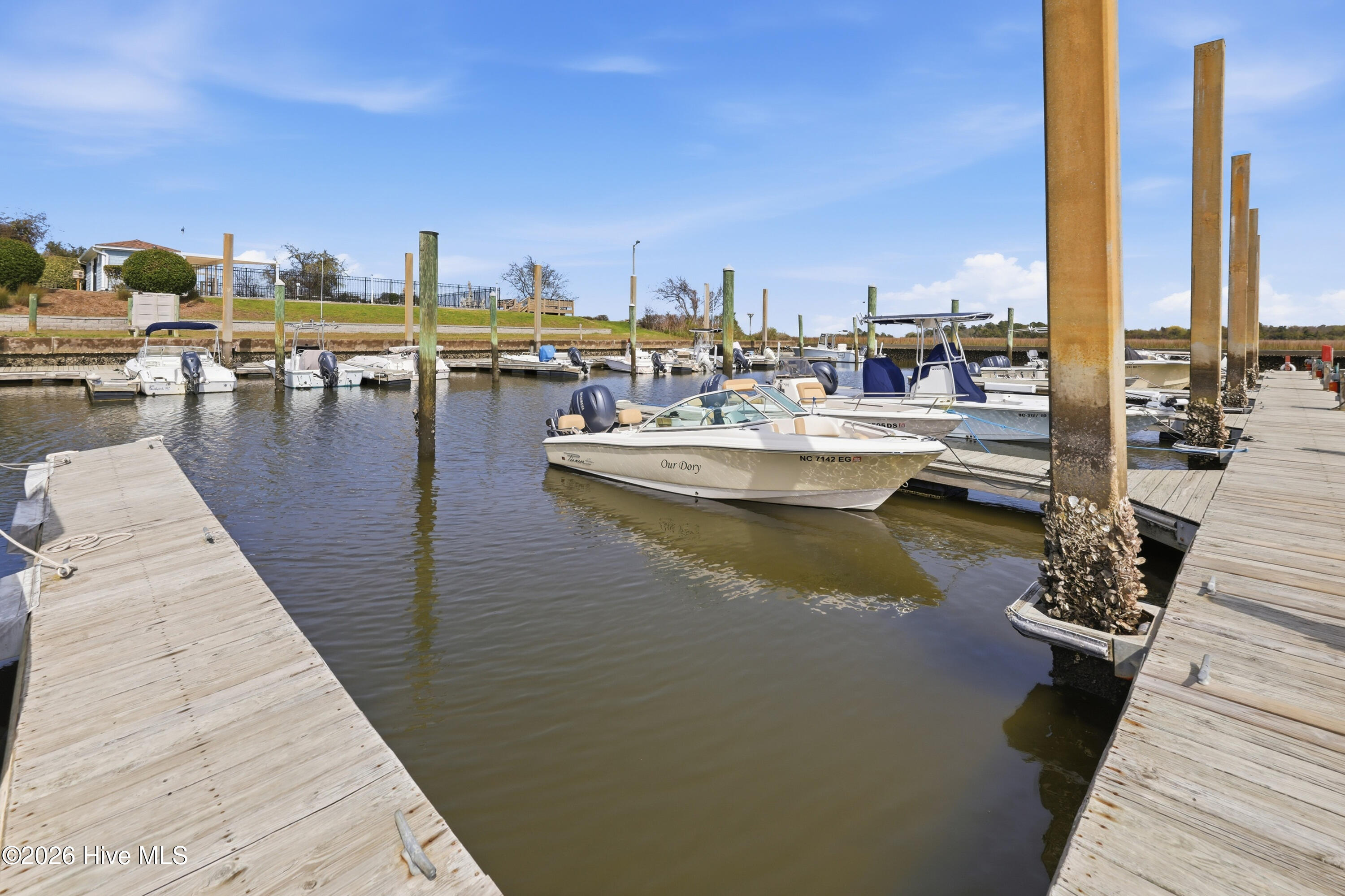 100561627 | Photo 45