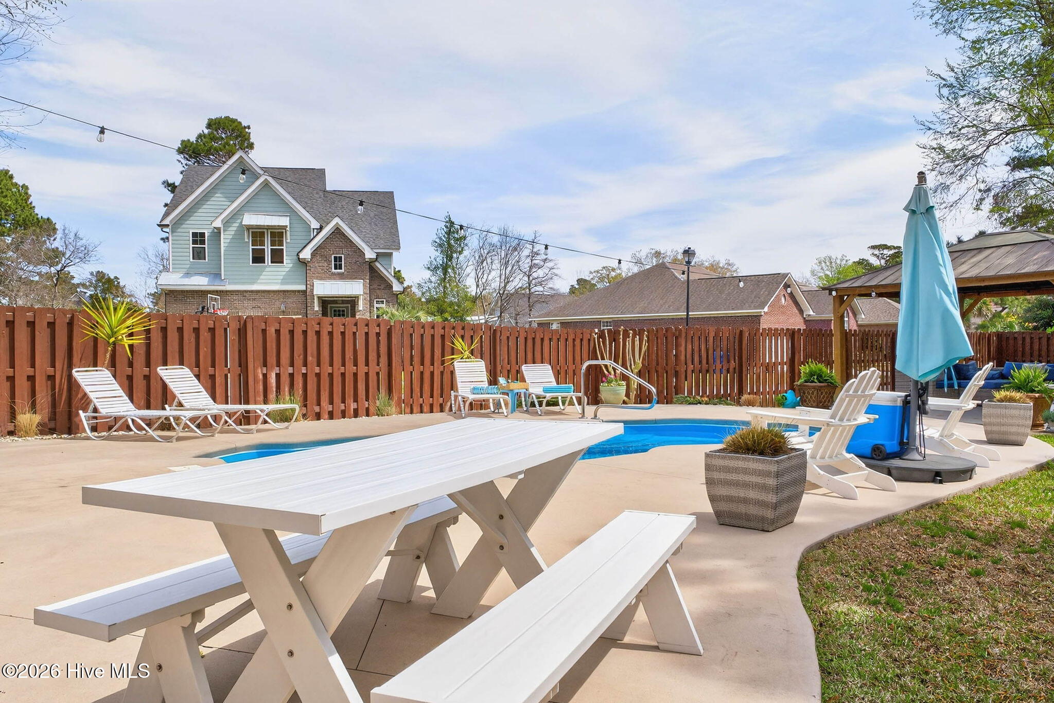 100562589 | Photo 66