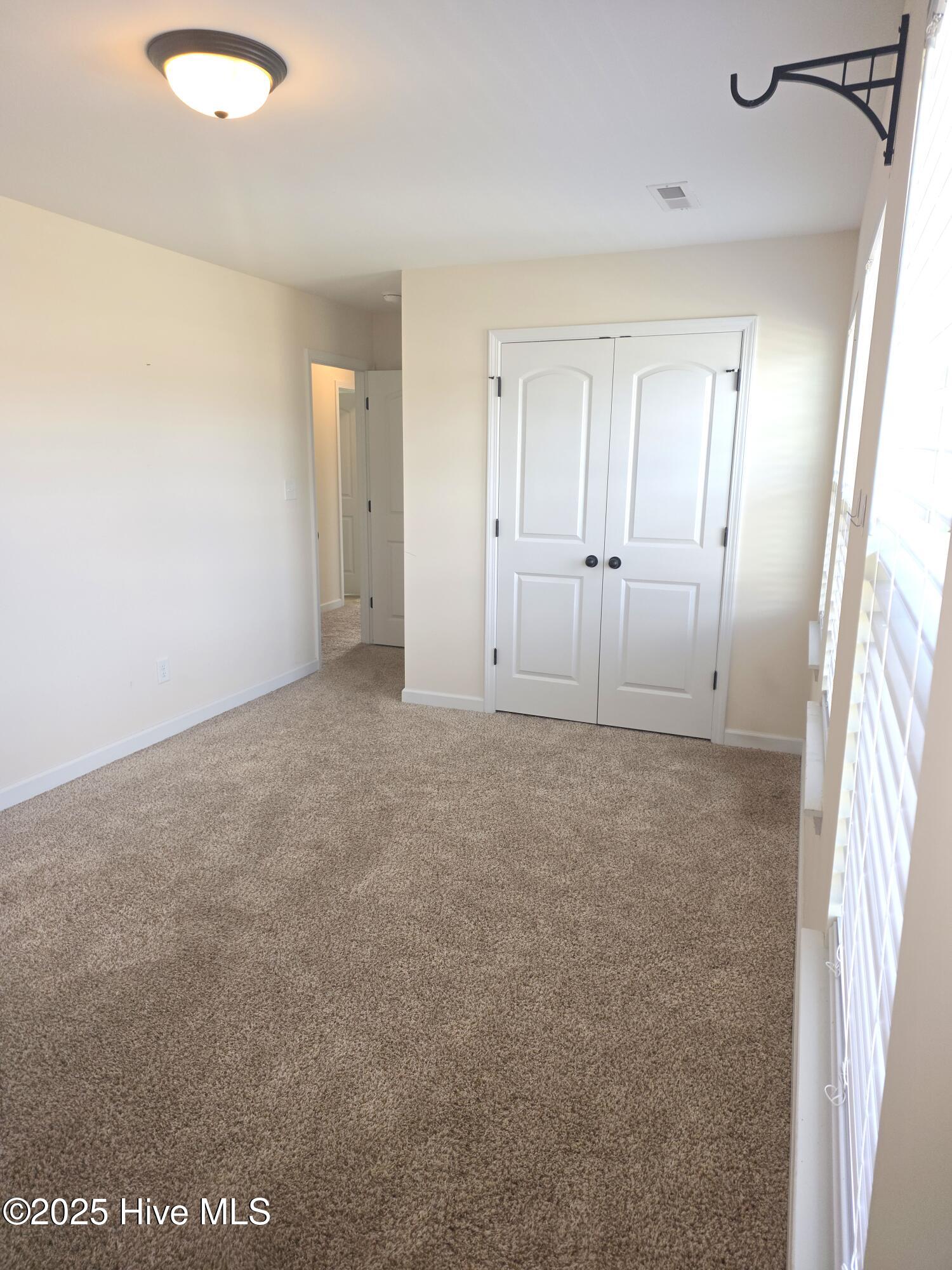 100527843 | Photo 28