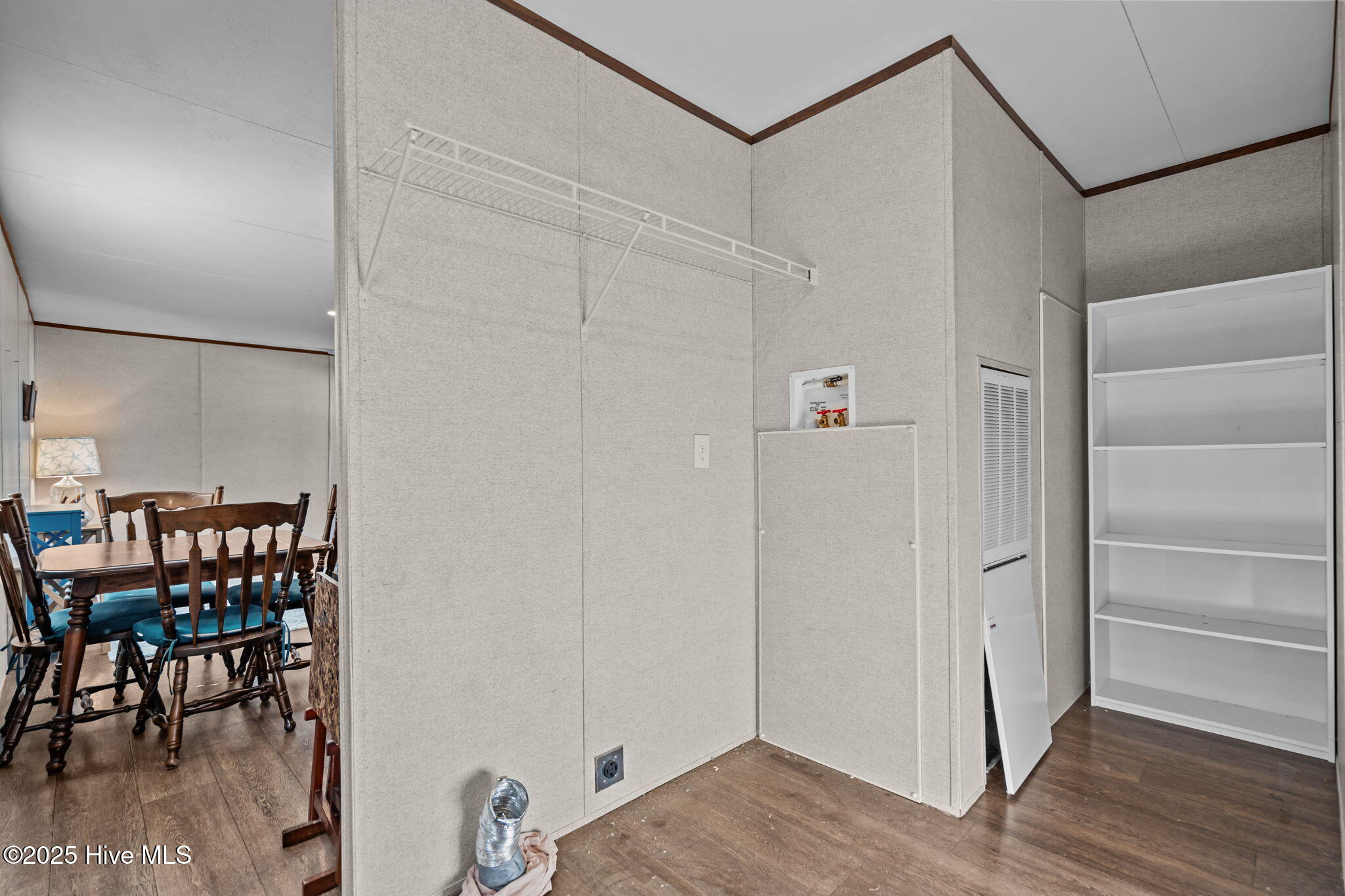 100531228 | Photo 36