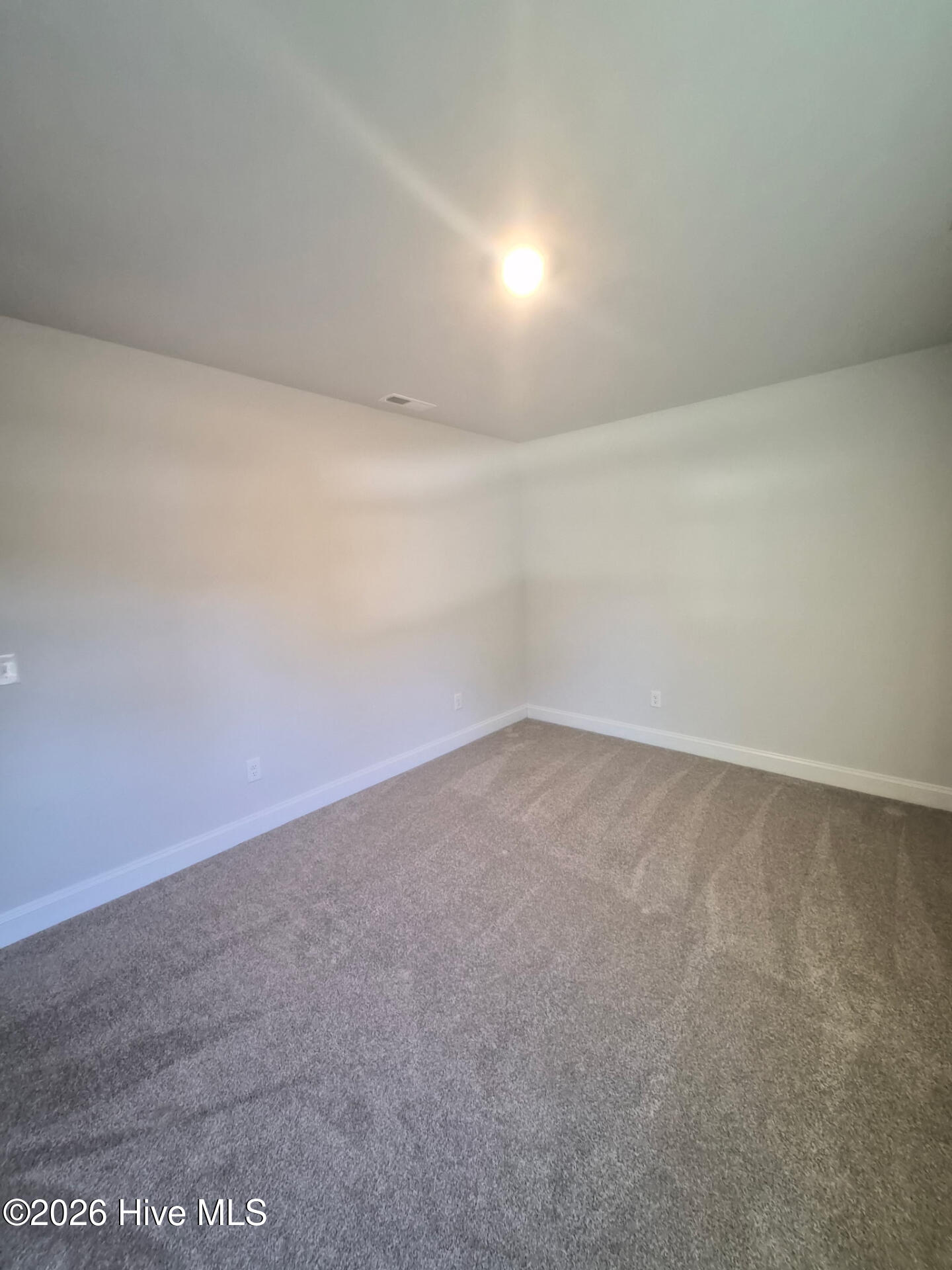 100547261 | Photo 15