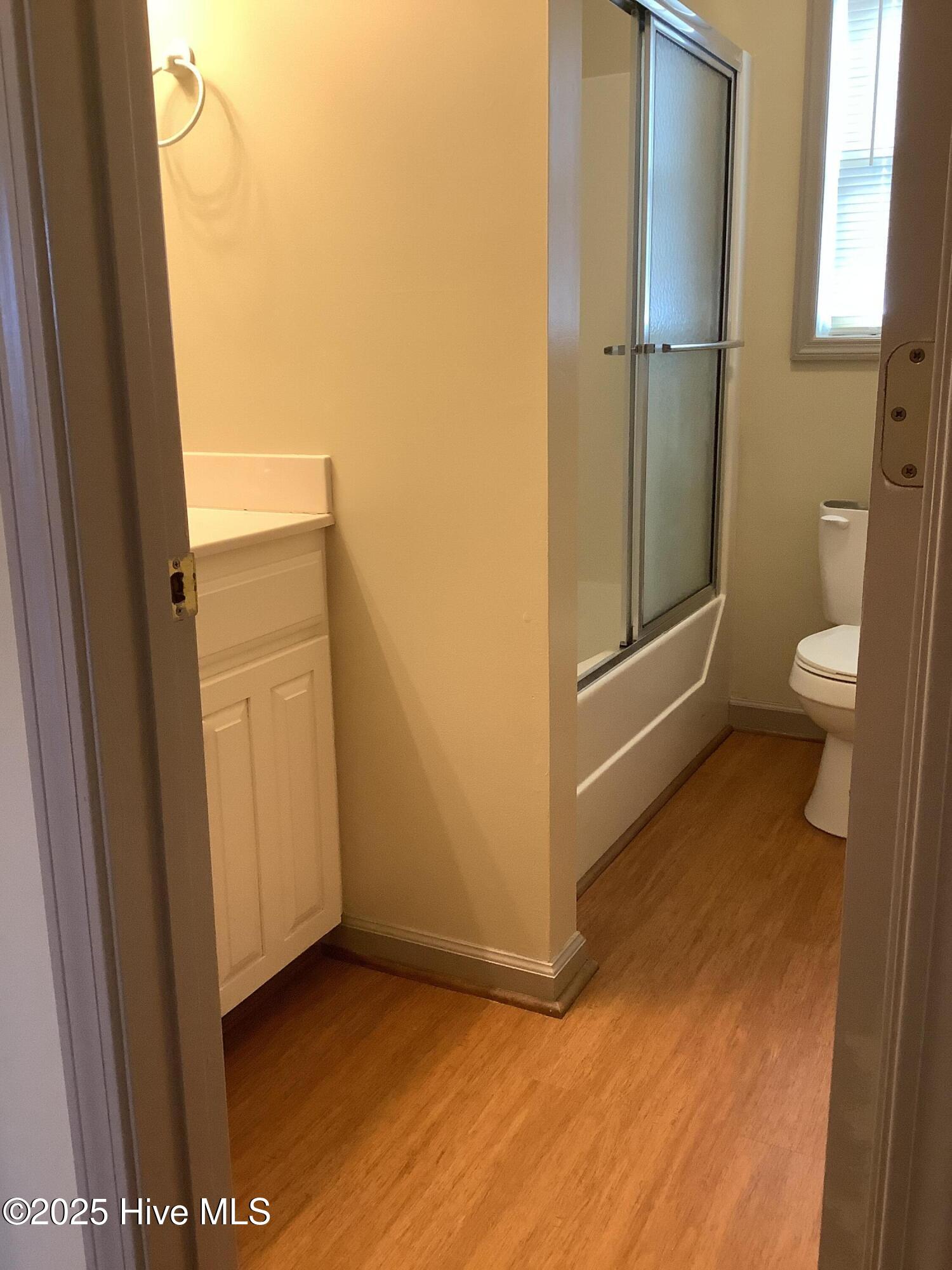 100530094 | Photo 17