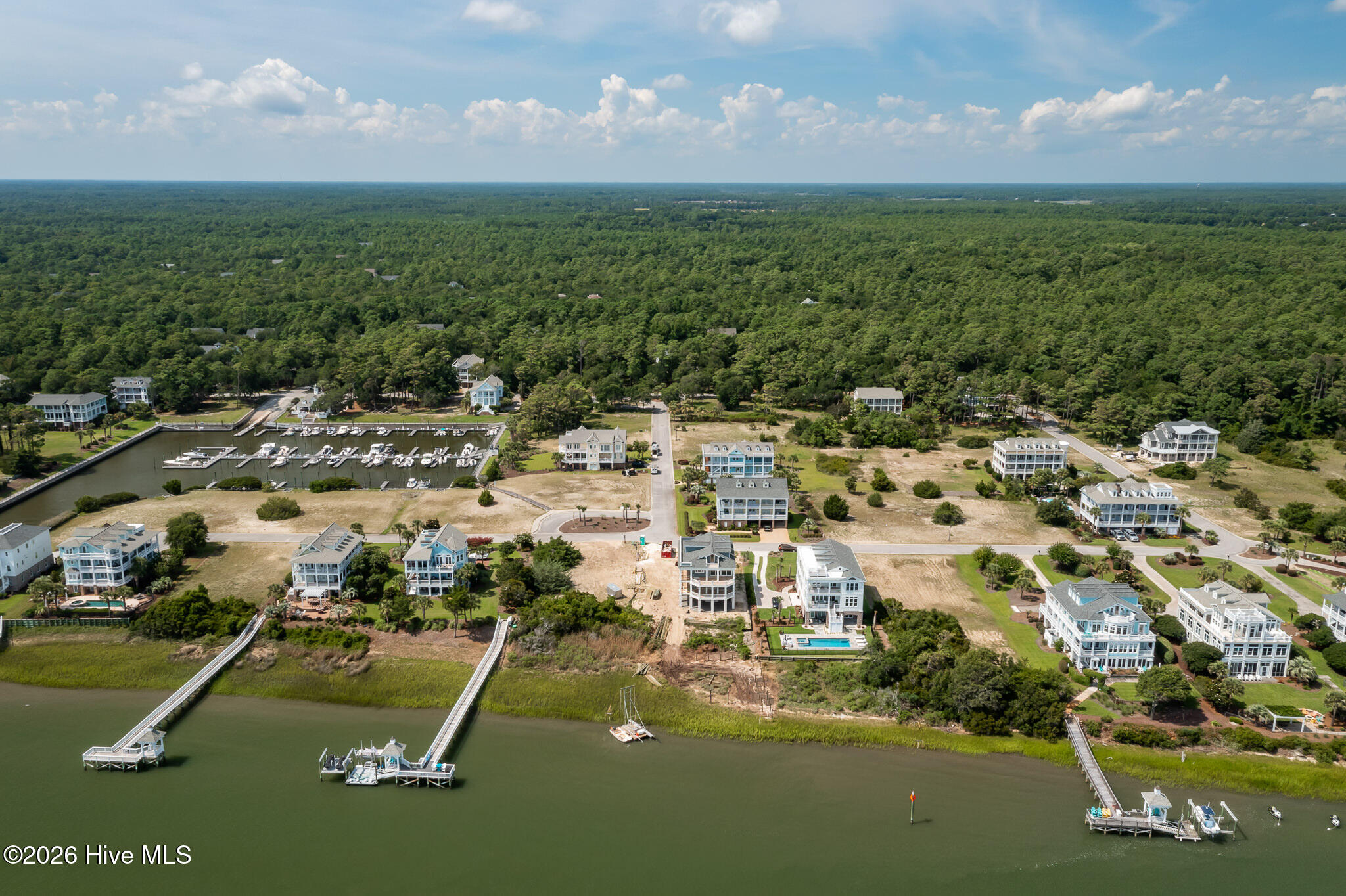 100559457 | Photo 19