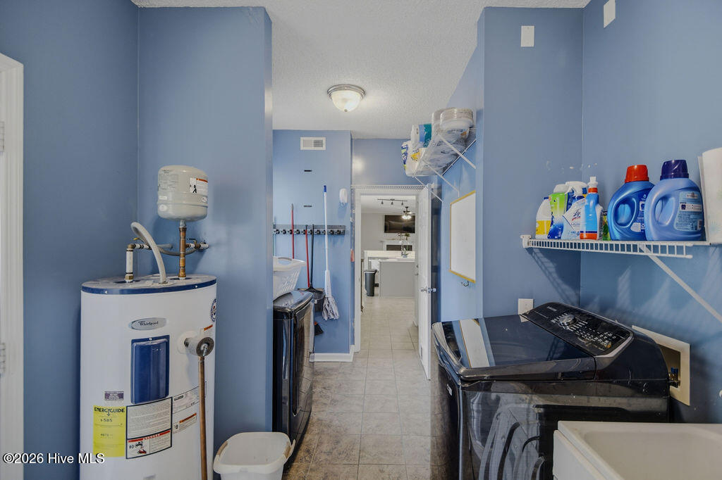 100565606 | Photo 31