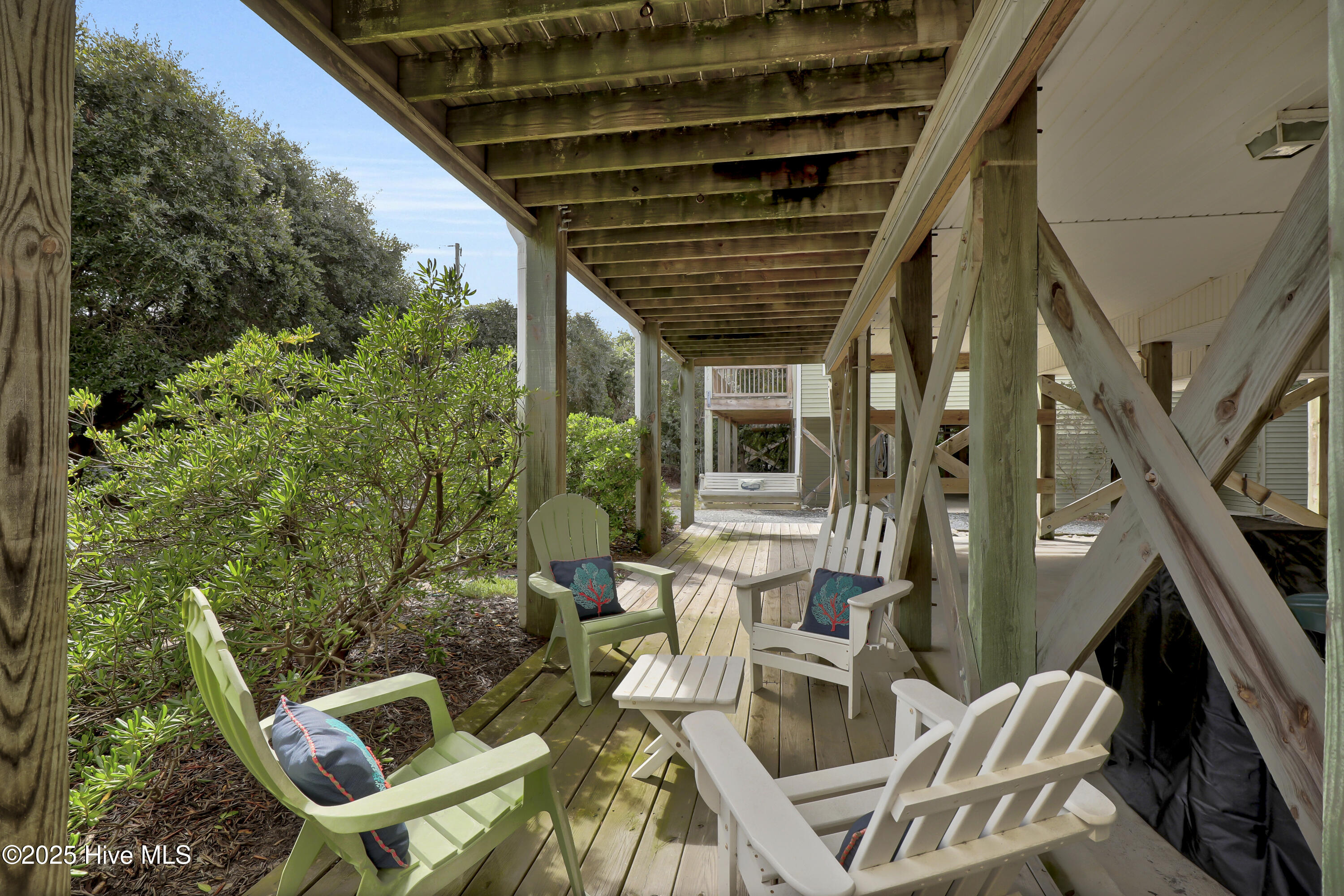 100535648 | Photo 32