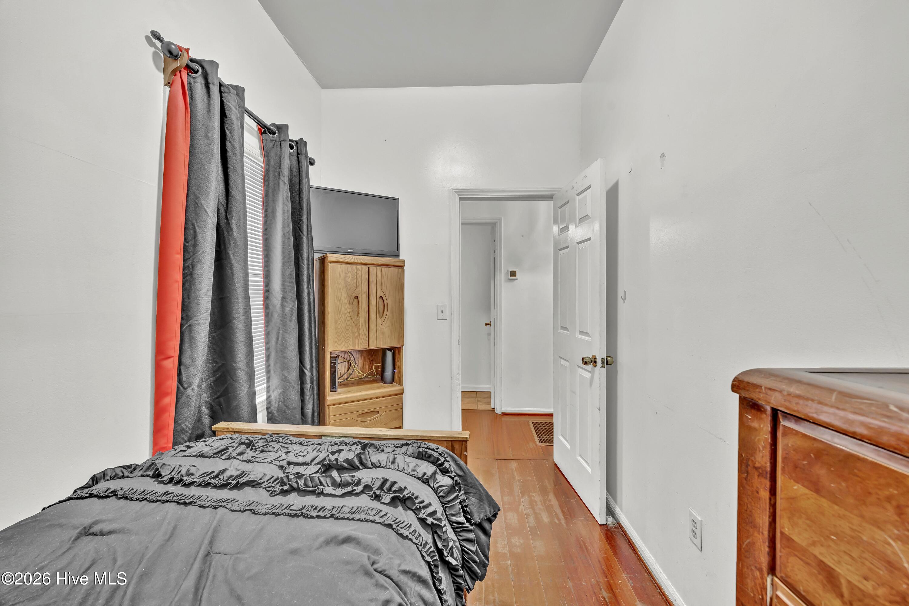 100554275 | Photo 18