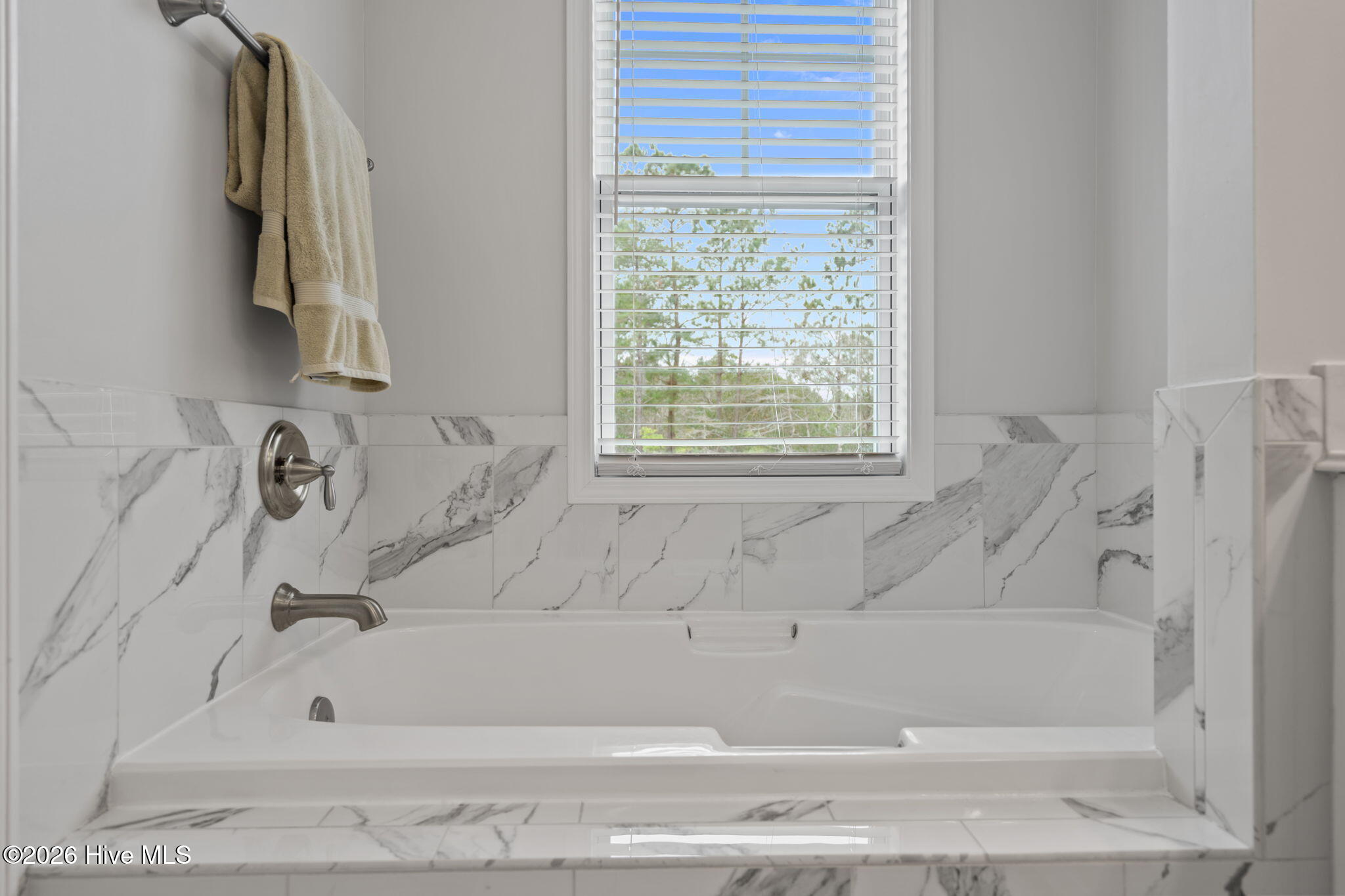 100558672 | Photo 34