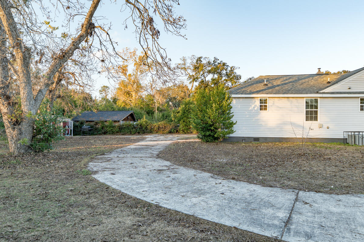 1877 Exterior 8 WEB