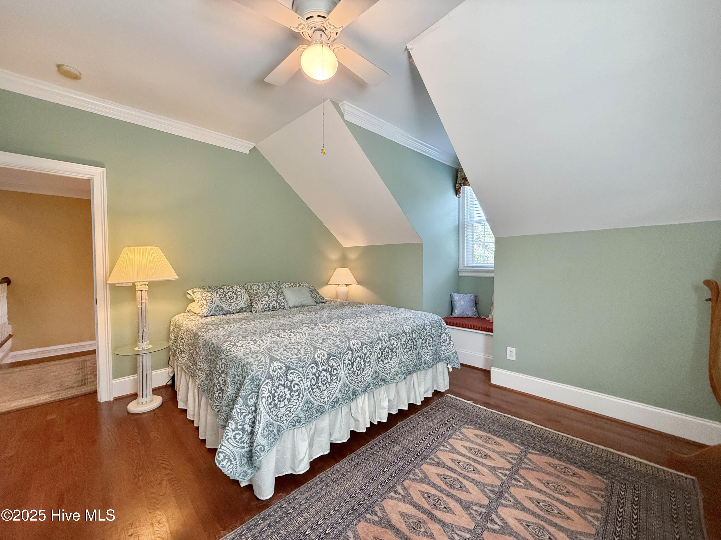 100530340 | Photo 83