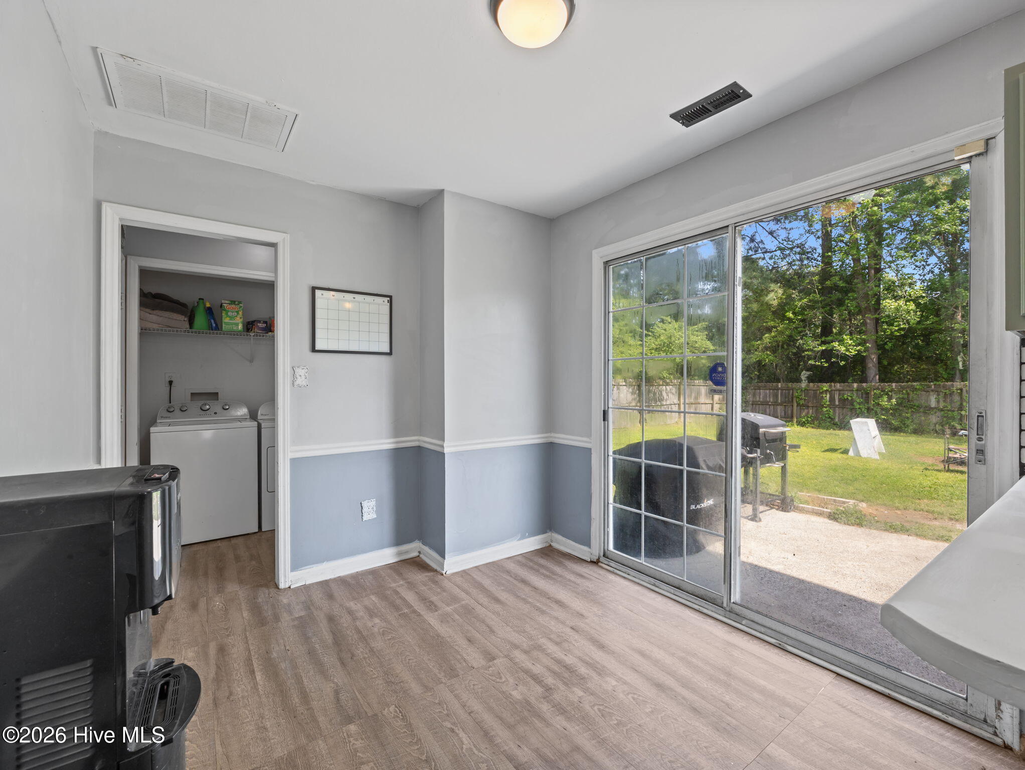 100567530 | Photo 13