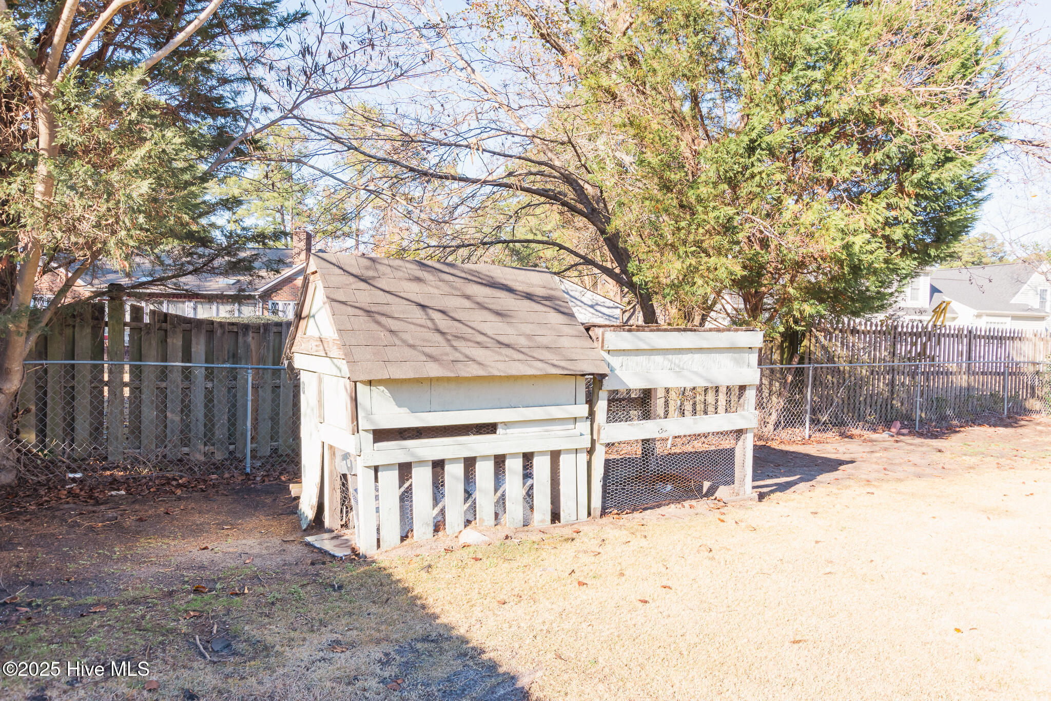 100546000 | Photo 42