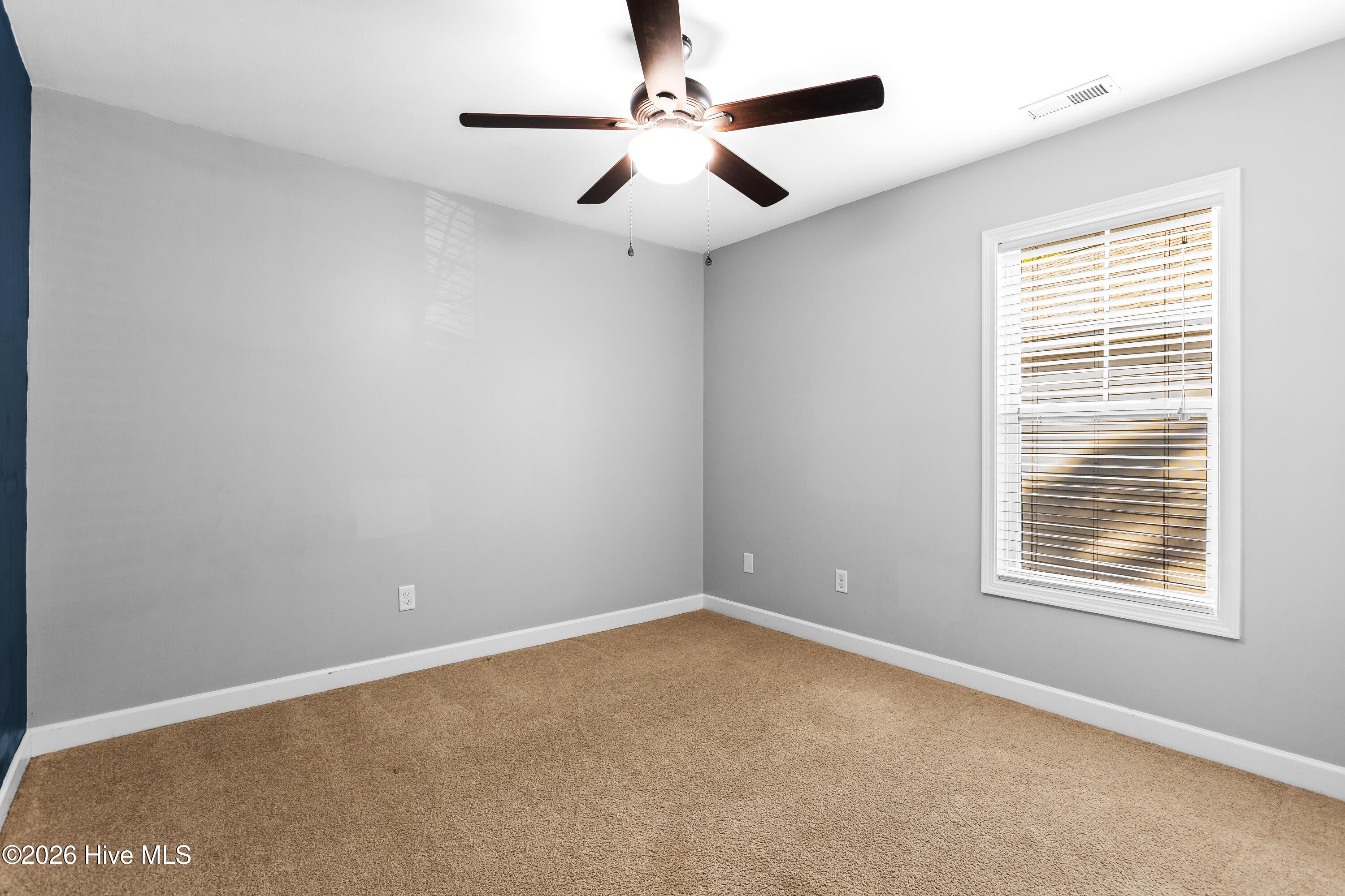 100551493 | Photo 34