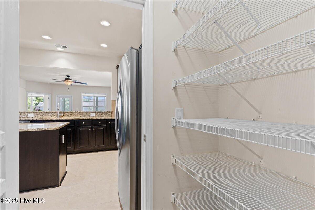 100505325 | Photo 20