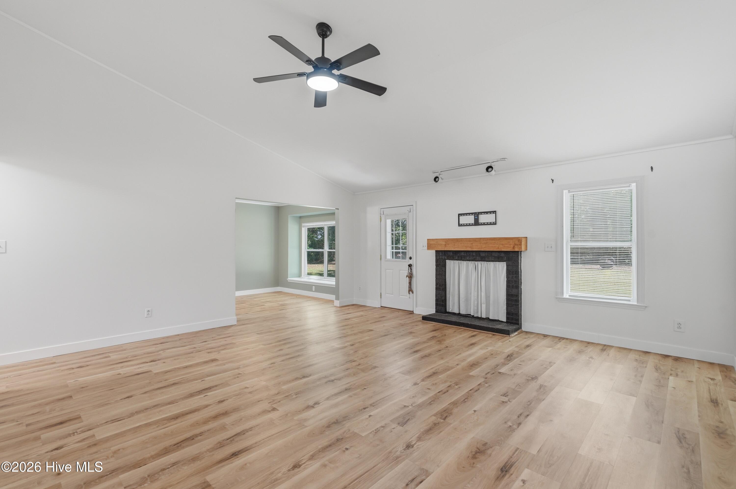 220 E Lakeridge Landing, Jacksonville, NC 28546 – photo 4: 220 E Lakeridge Landing _ 12