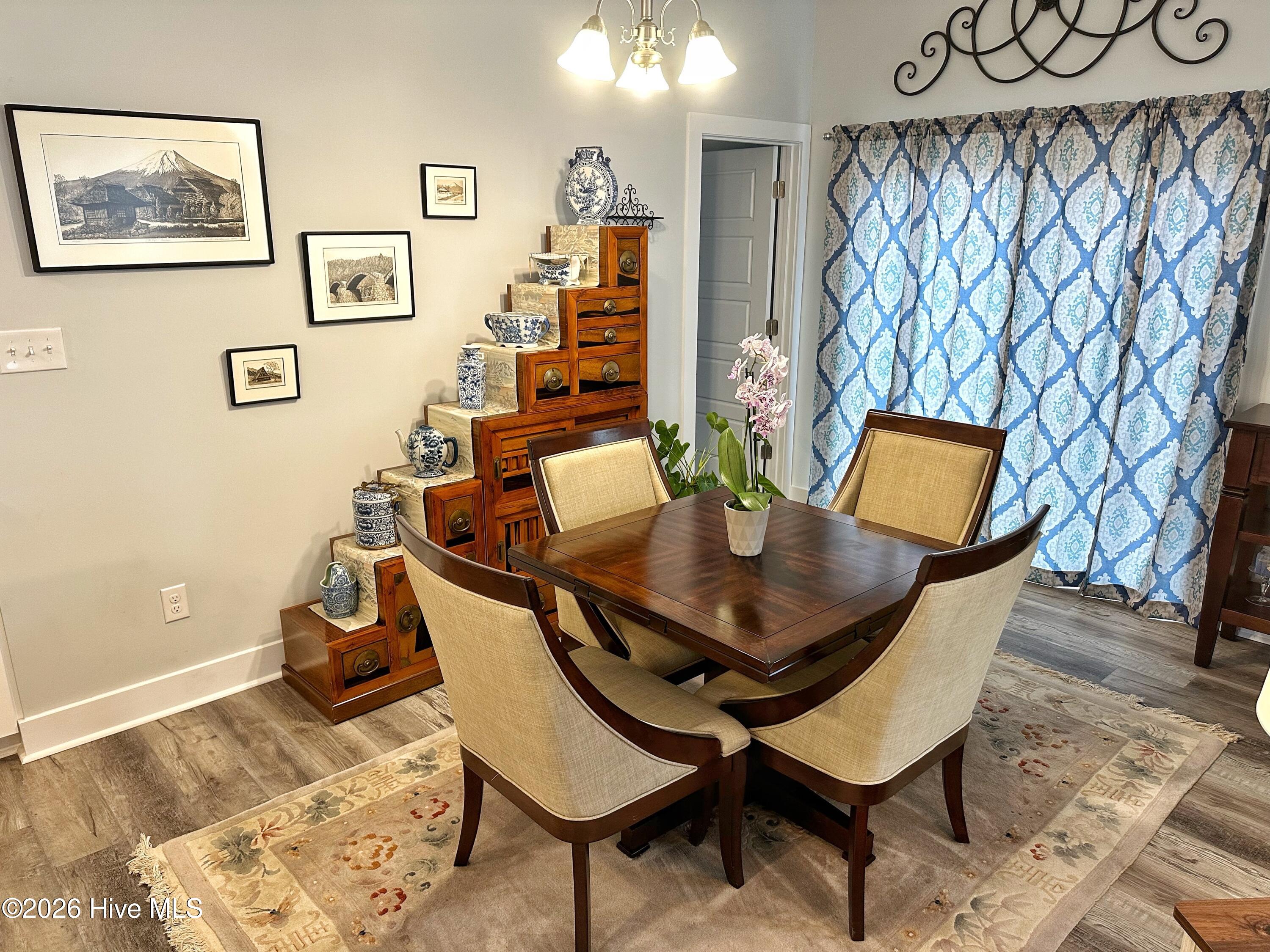 100555185 | Photo 19