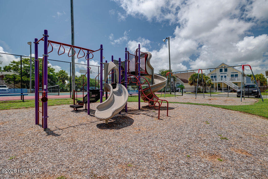 100562699 | Photo 40