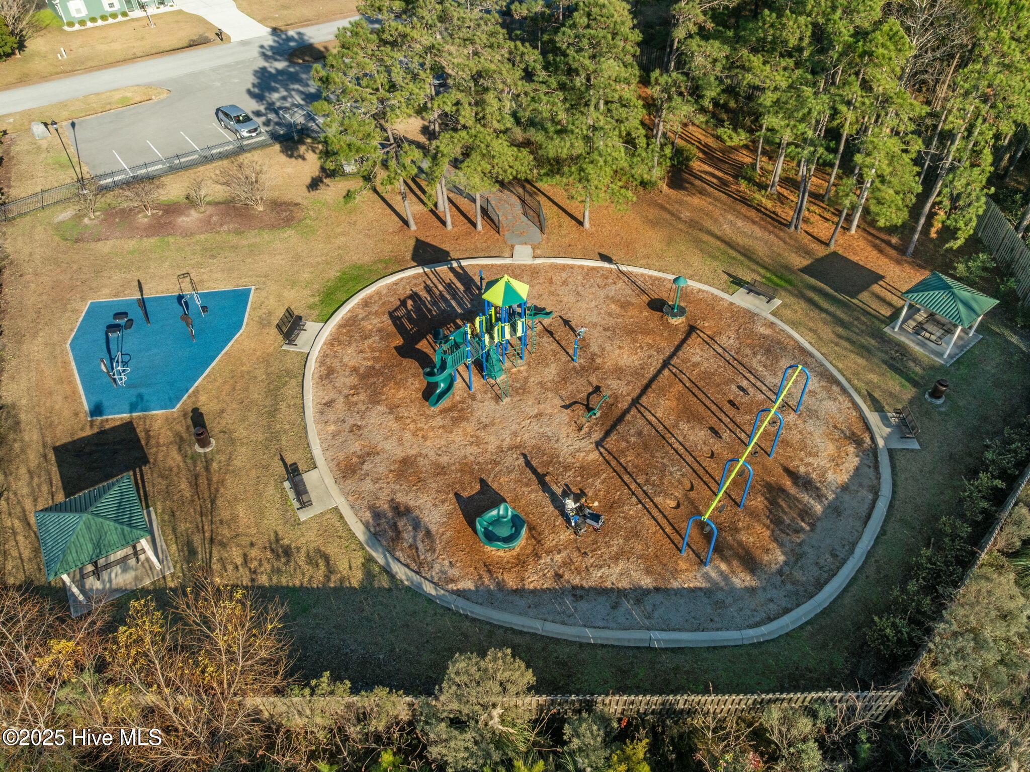 100545189 | Photo 68