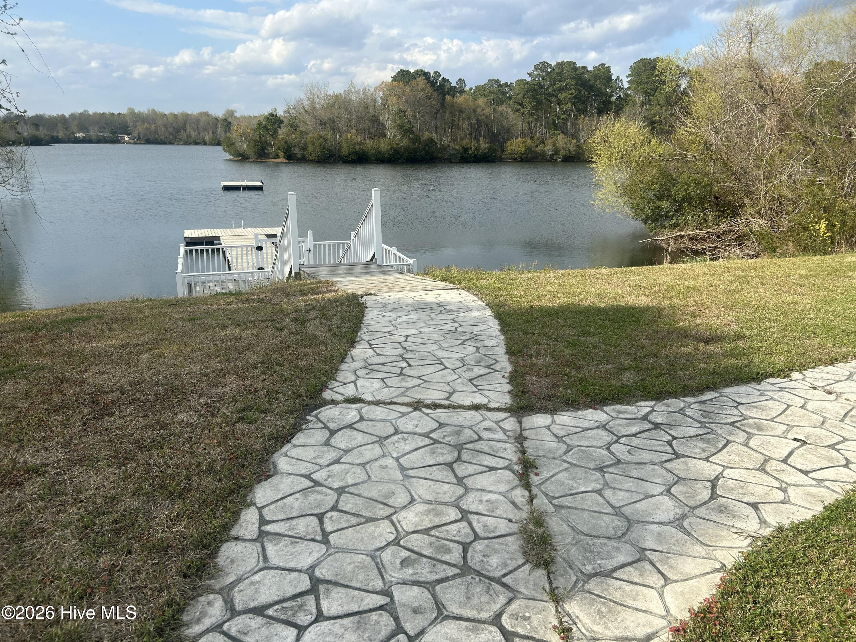 205 Antioch Lakes Road,New Bern