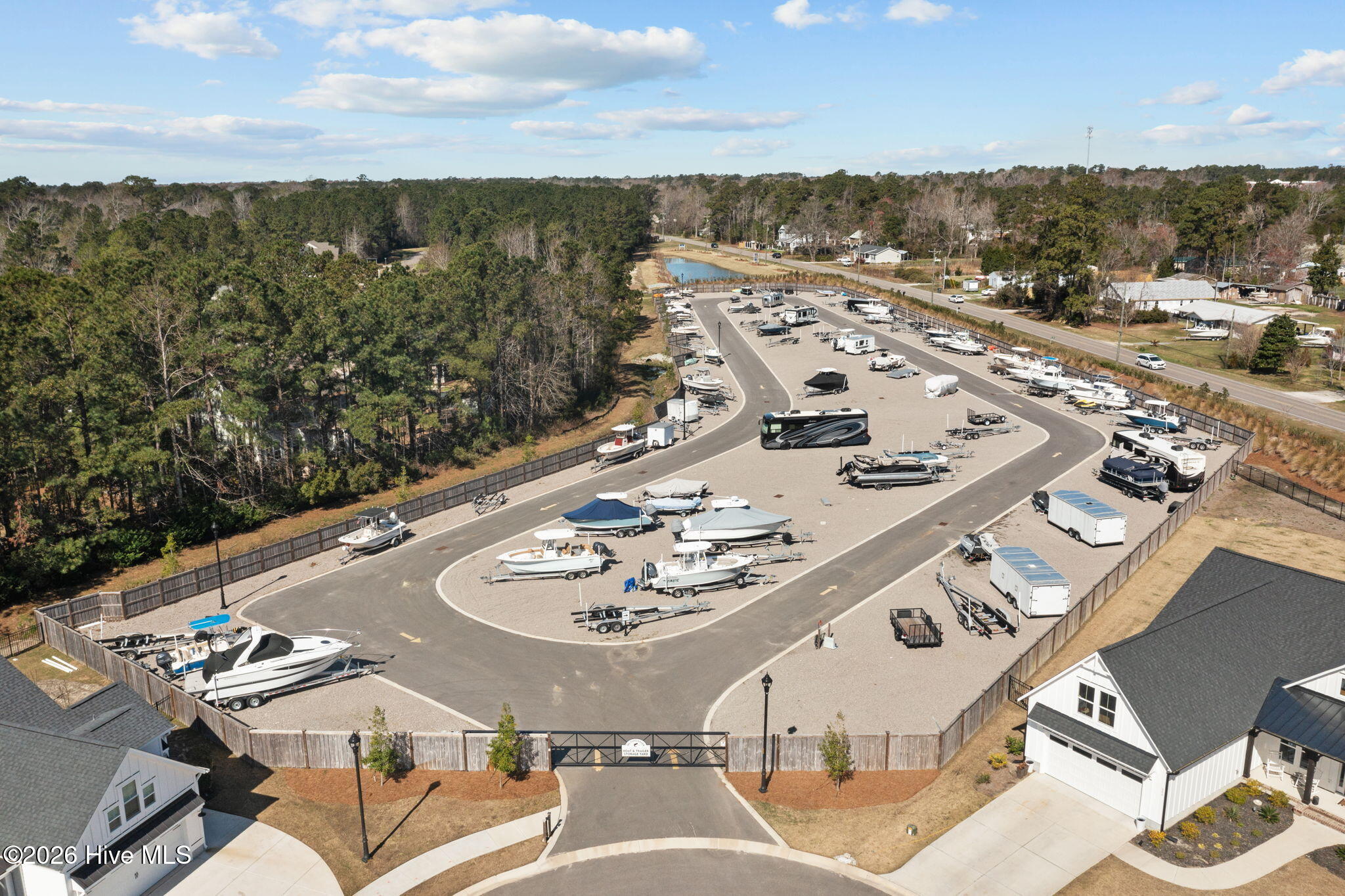 100567182 | Photo 65