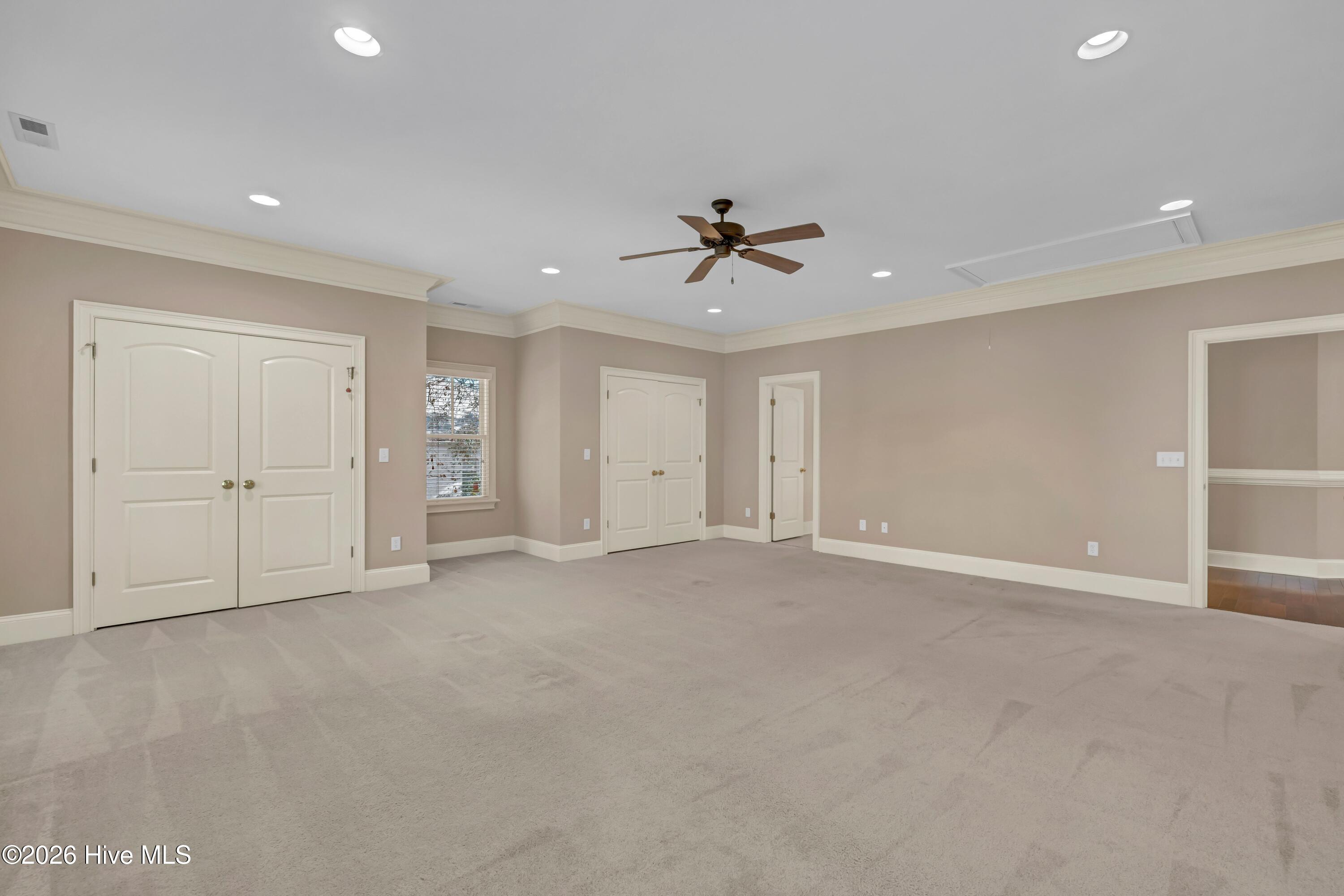 100556623 | Photo 42