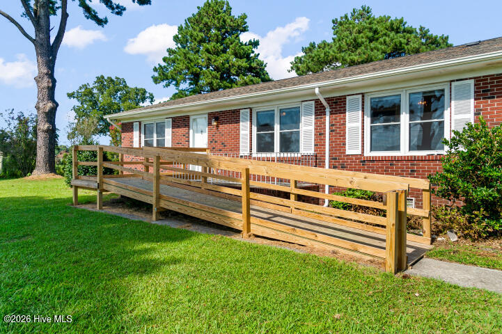 22367 Nc Highway 55,Oriental