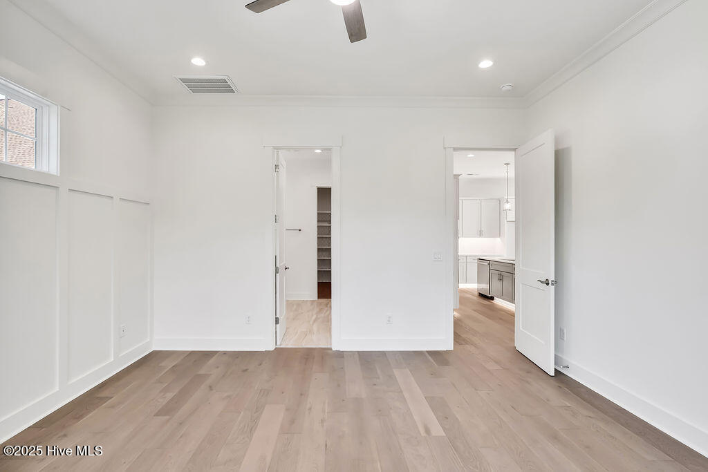 100516438 | Photo 18