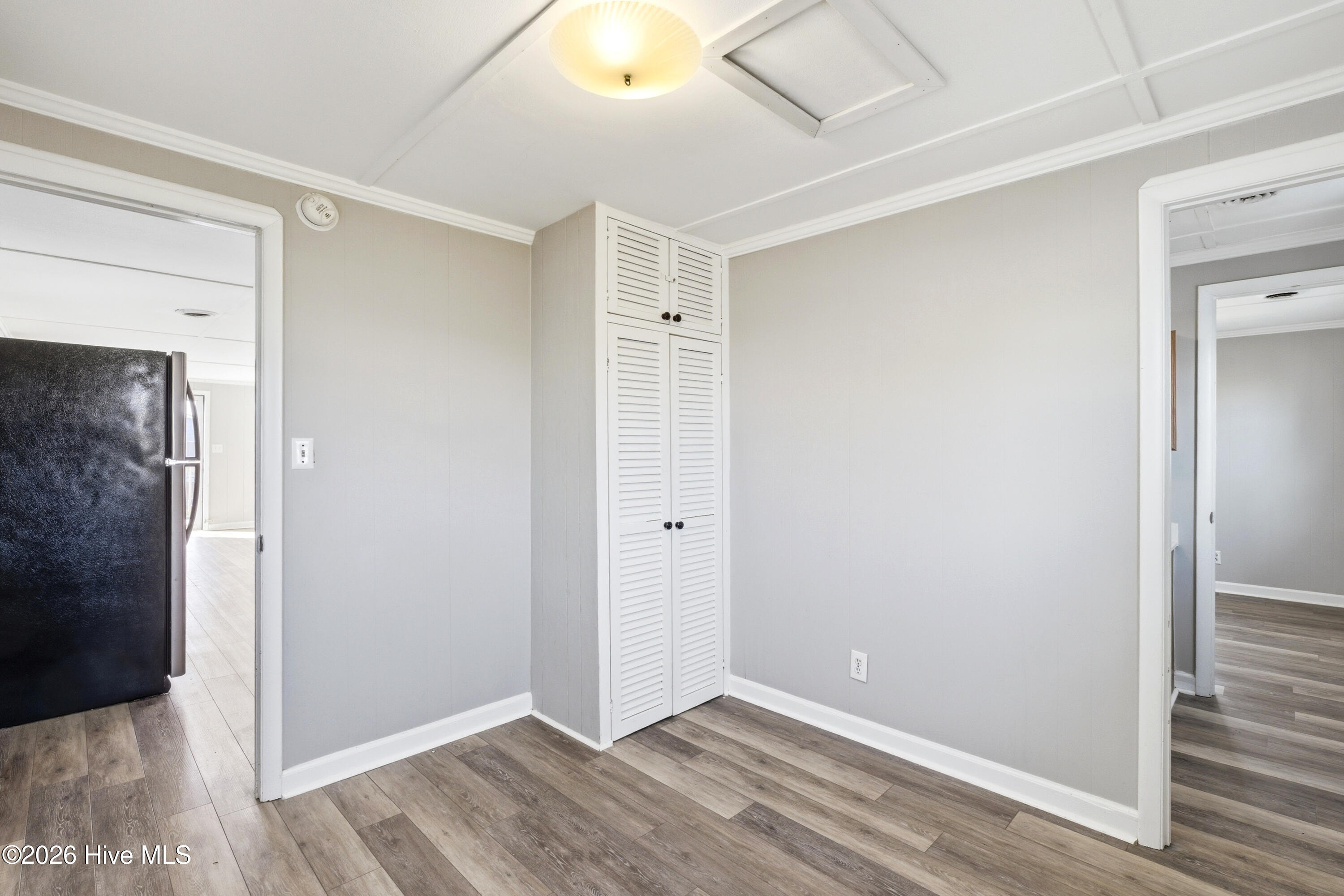 100557870 | Photo 40