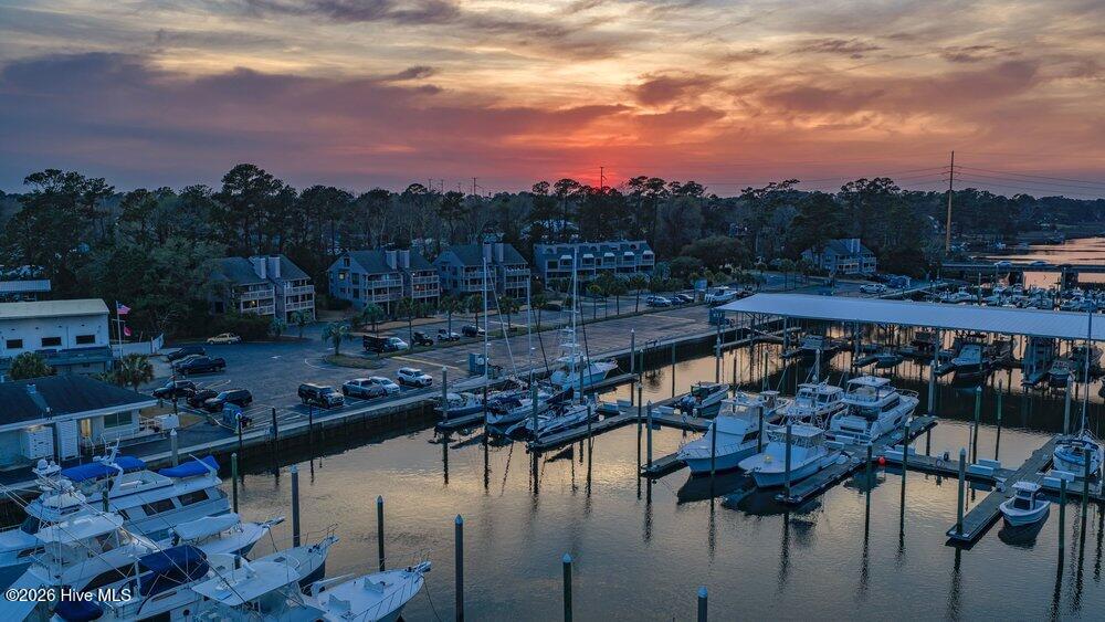 100562506 | Photo 38