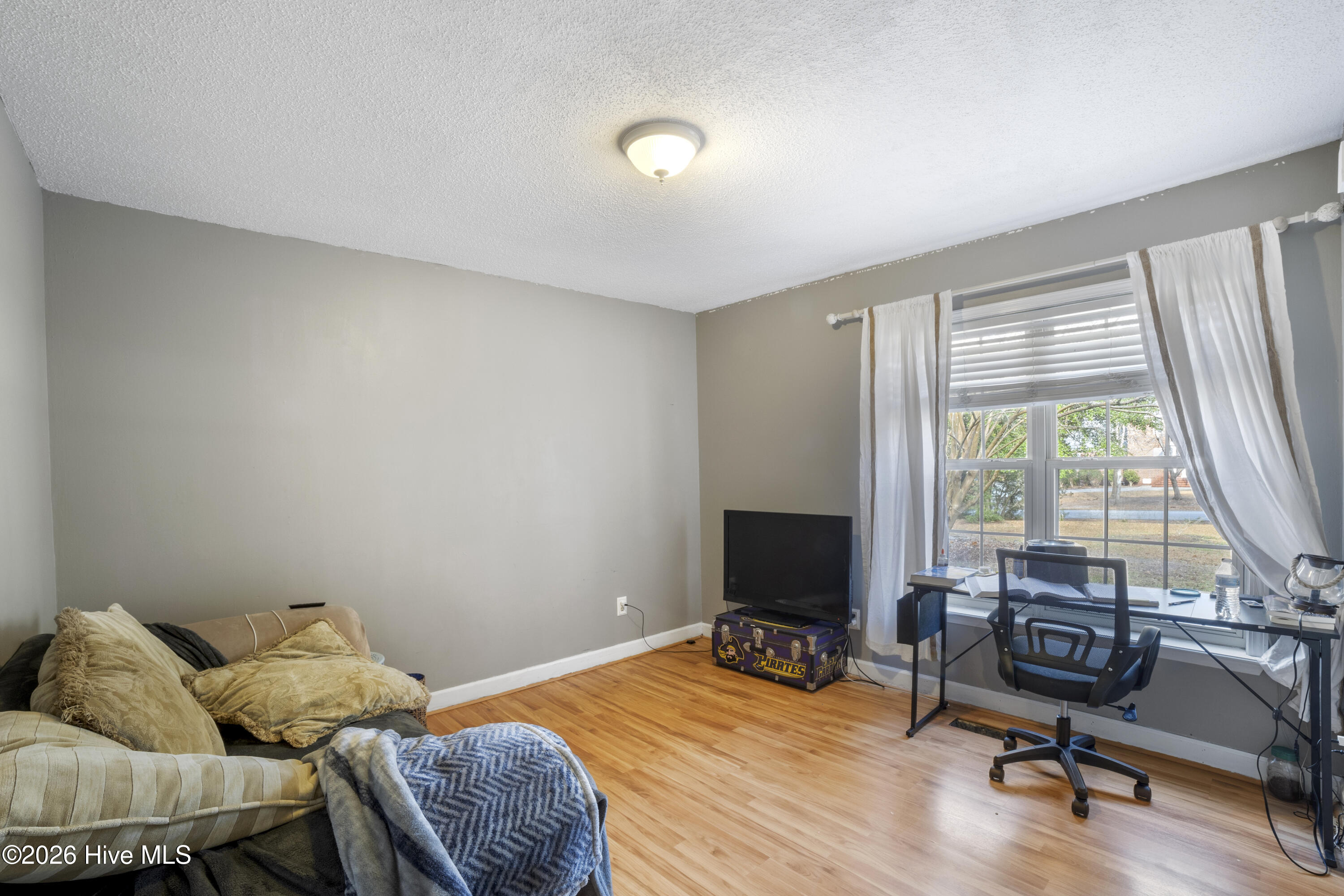 100541663 | Photo 18