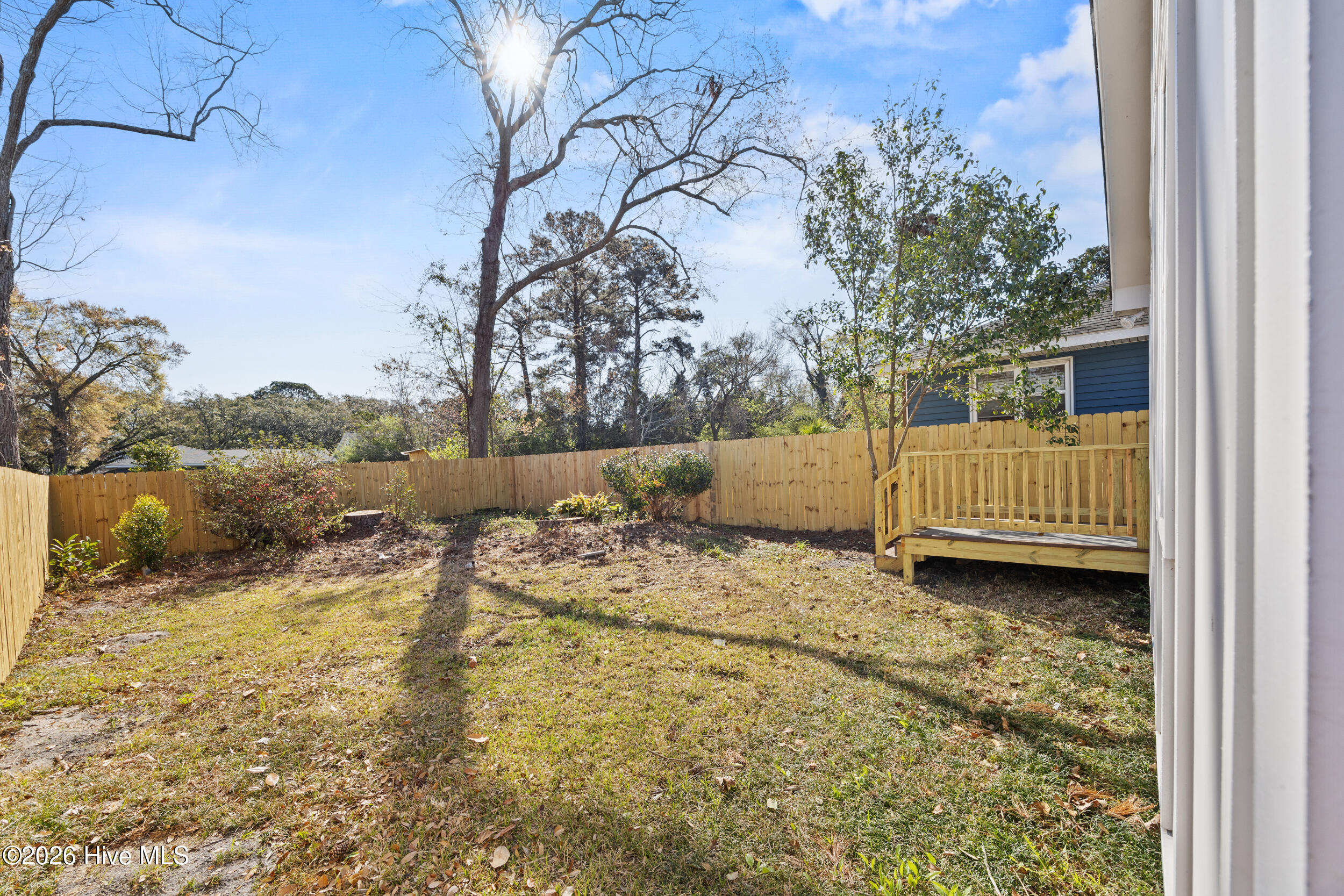 100561415 | Photo 26