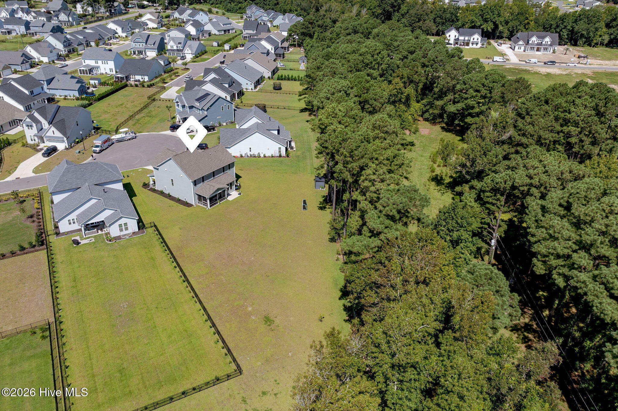 100564713 | Photo 78