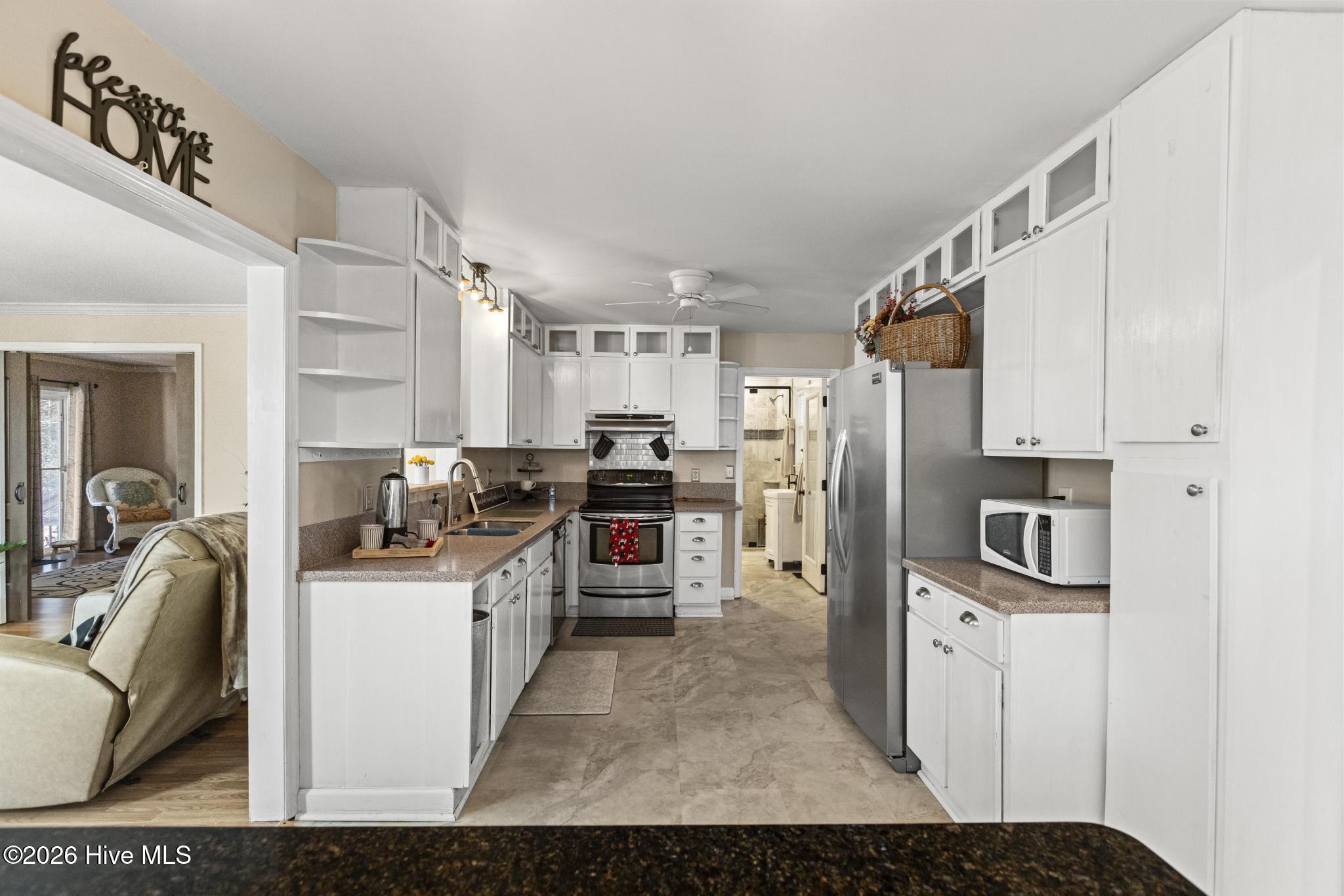 100552861 | Photo 10