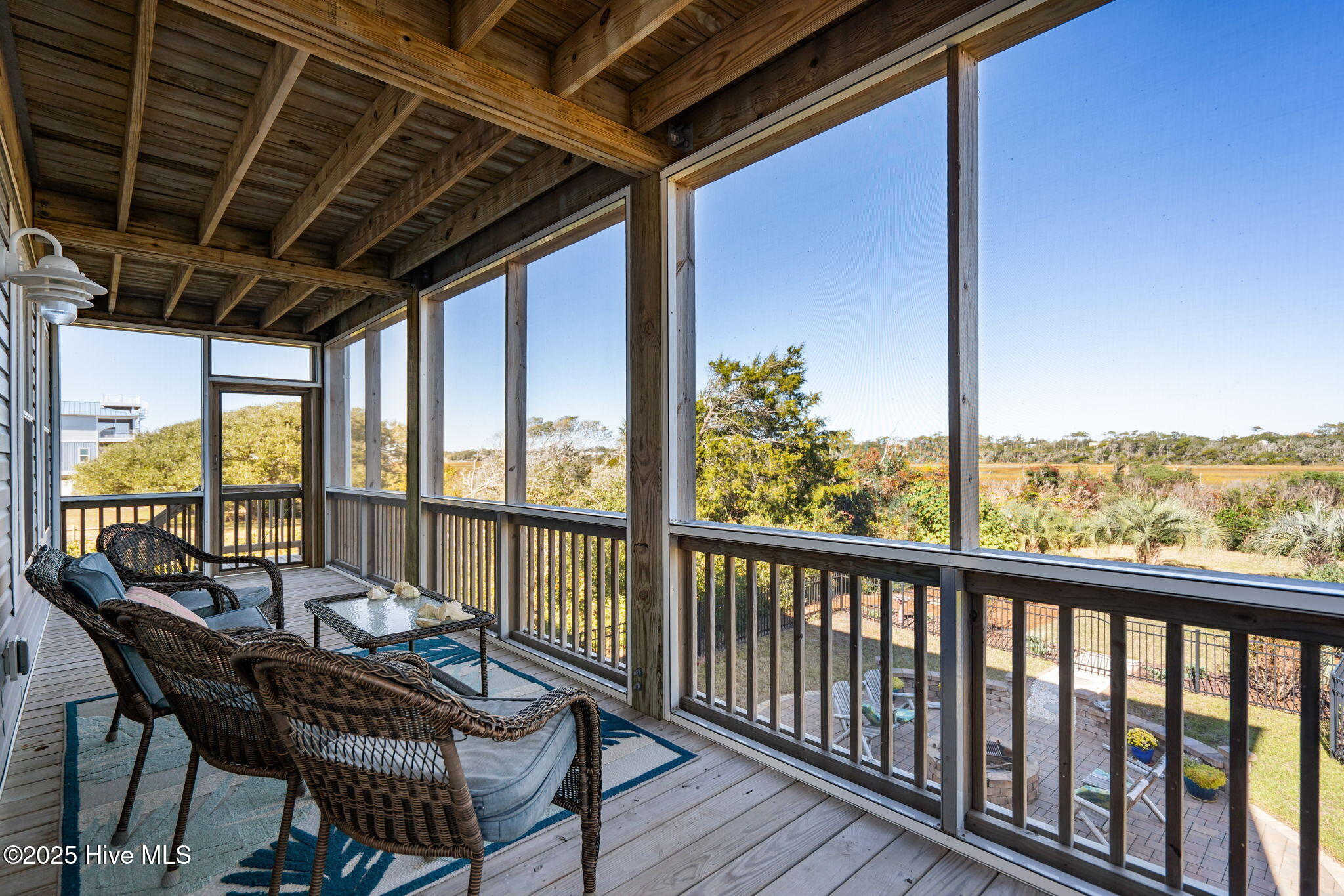 100543391 | Photo 41