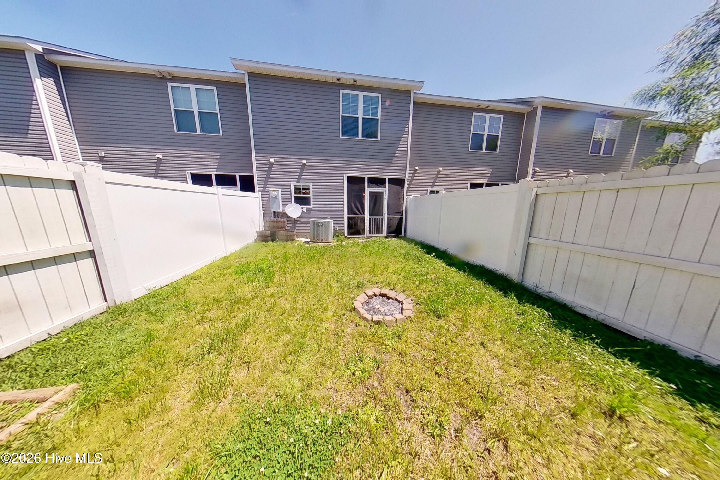 100554824 | Photo 27