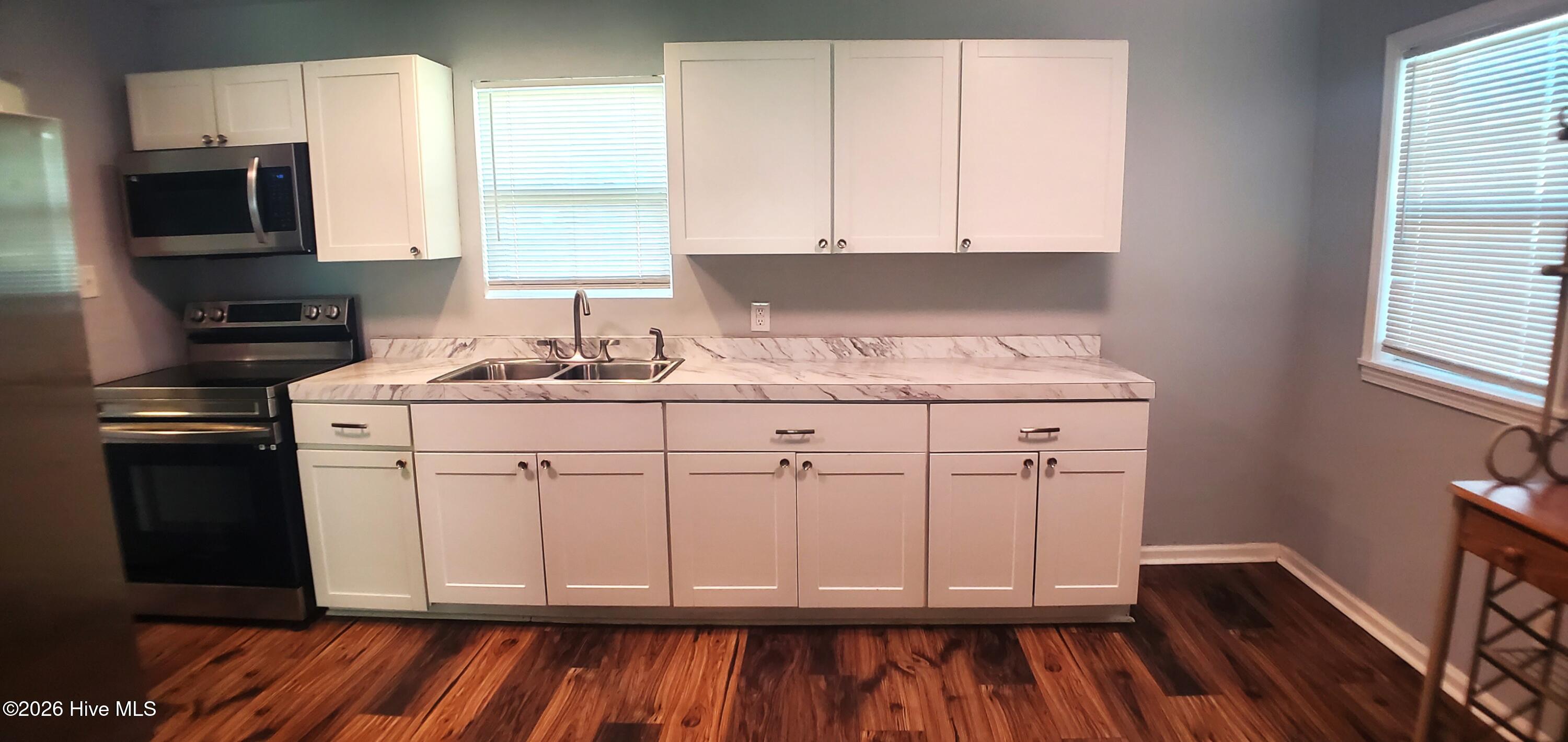 100564401 | Photo 10