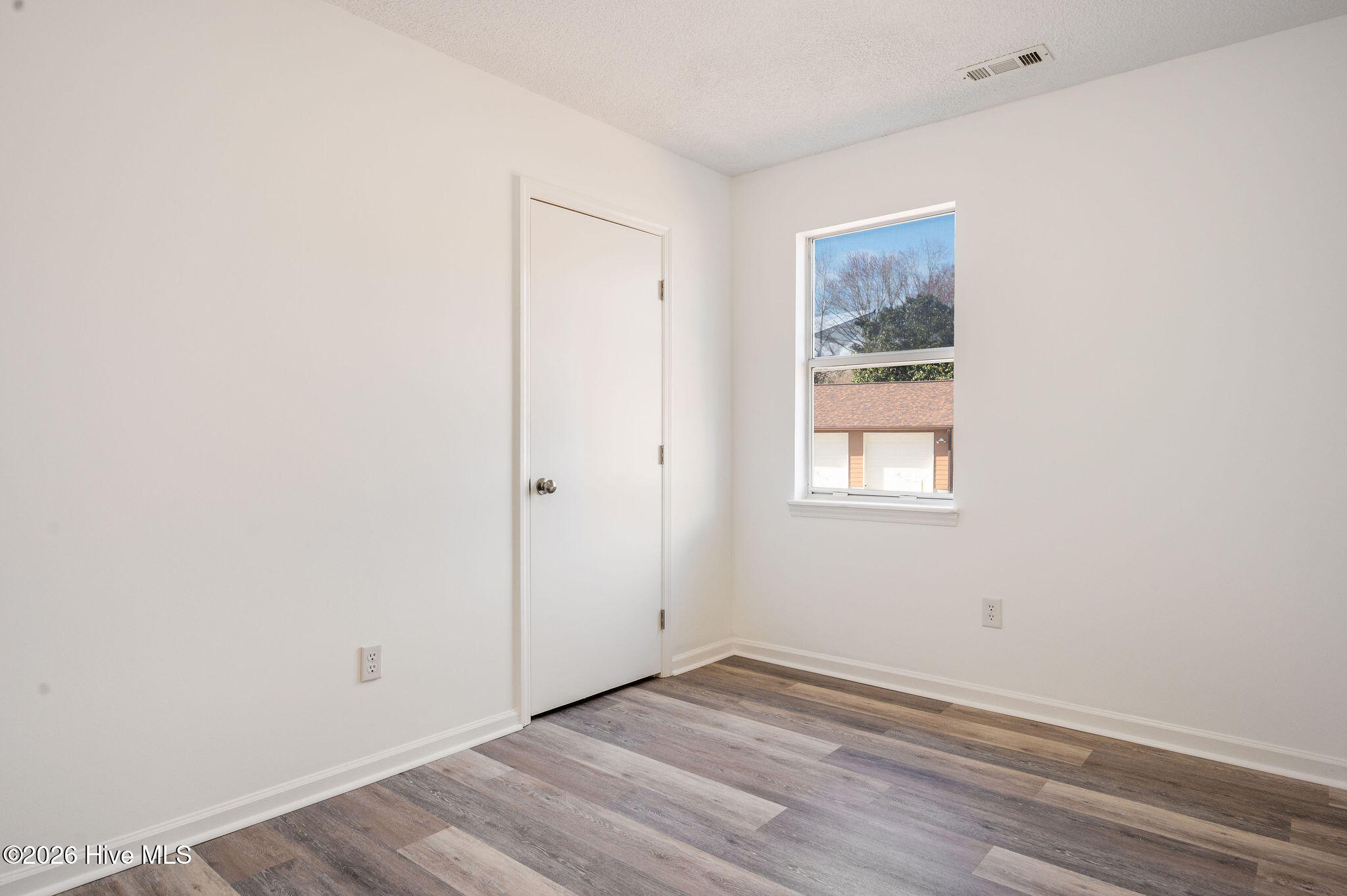 100556474 | Photo 18