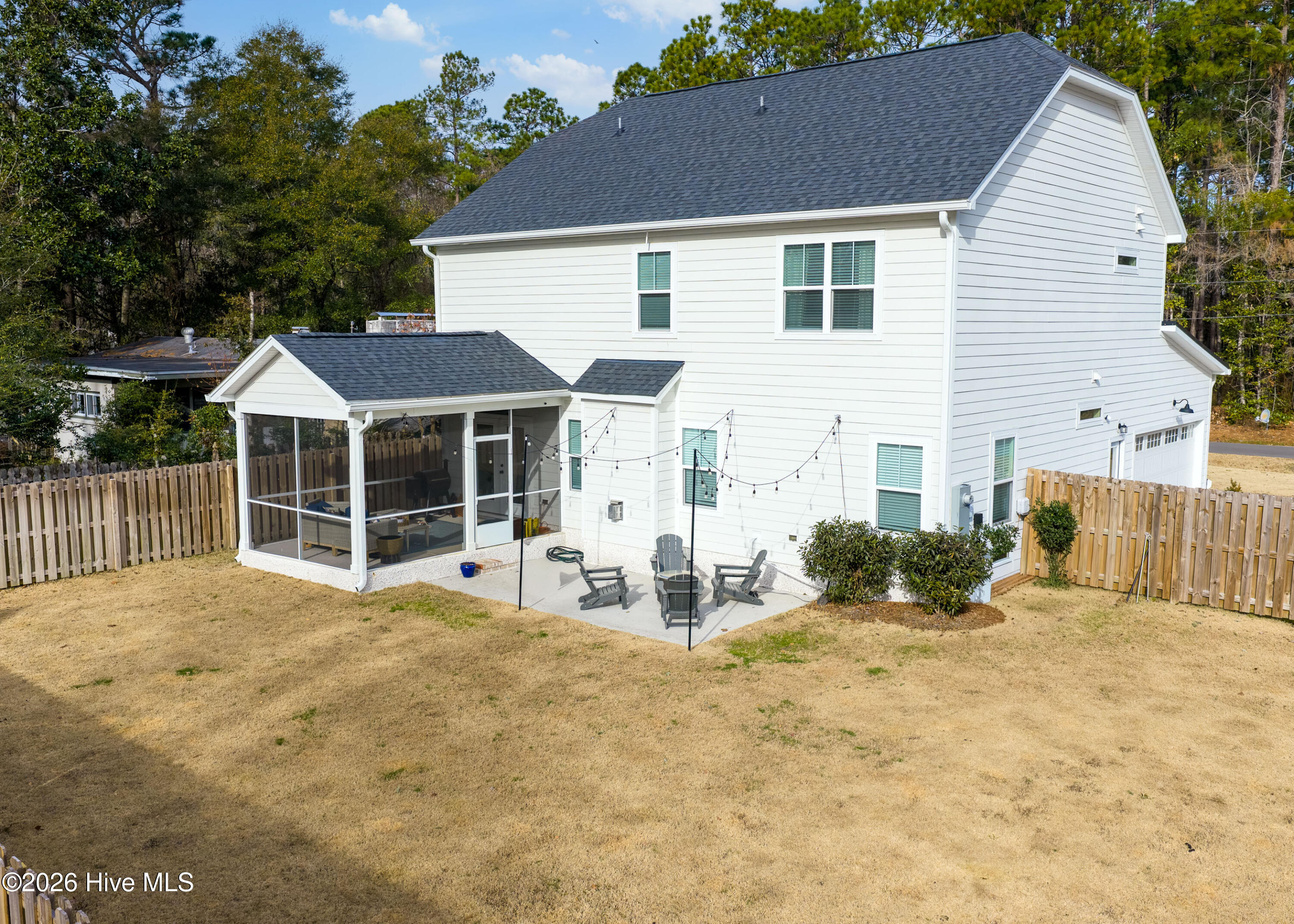 100548609 | Photo 10