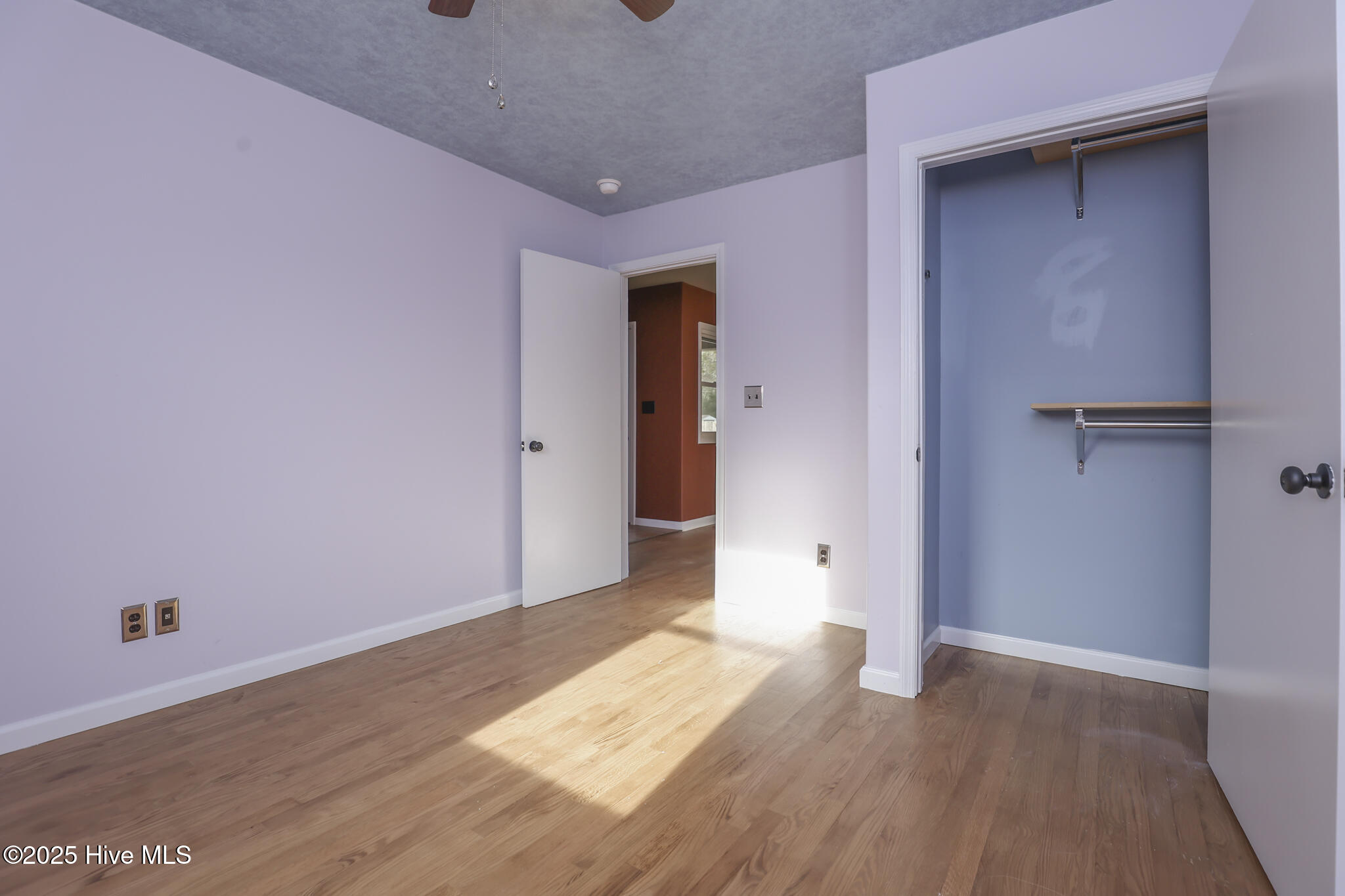 100553205 | Photo 33